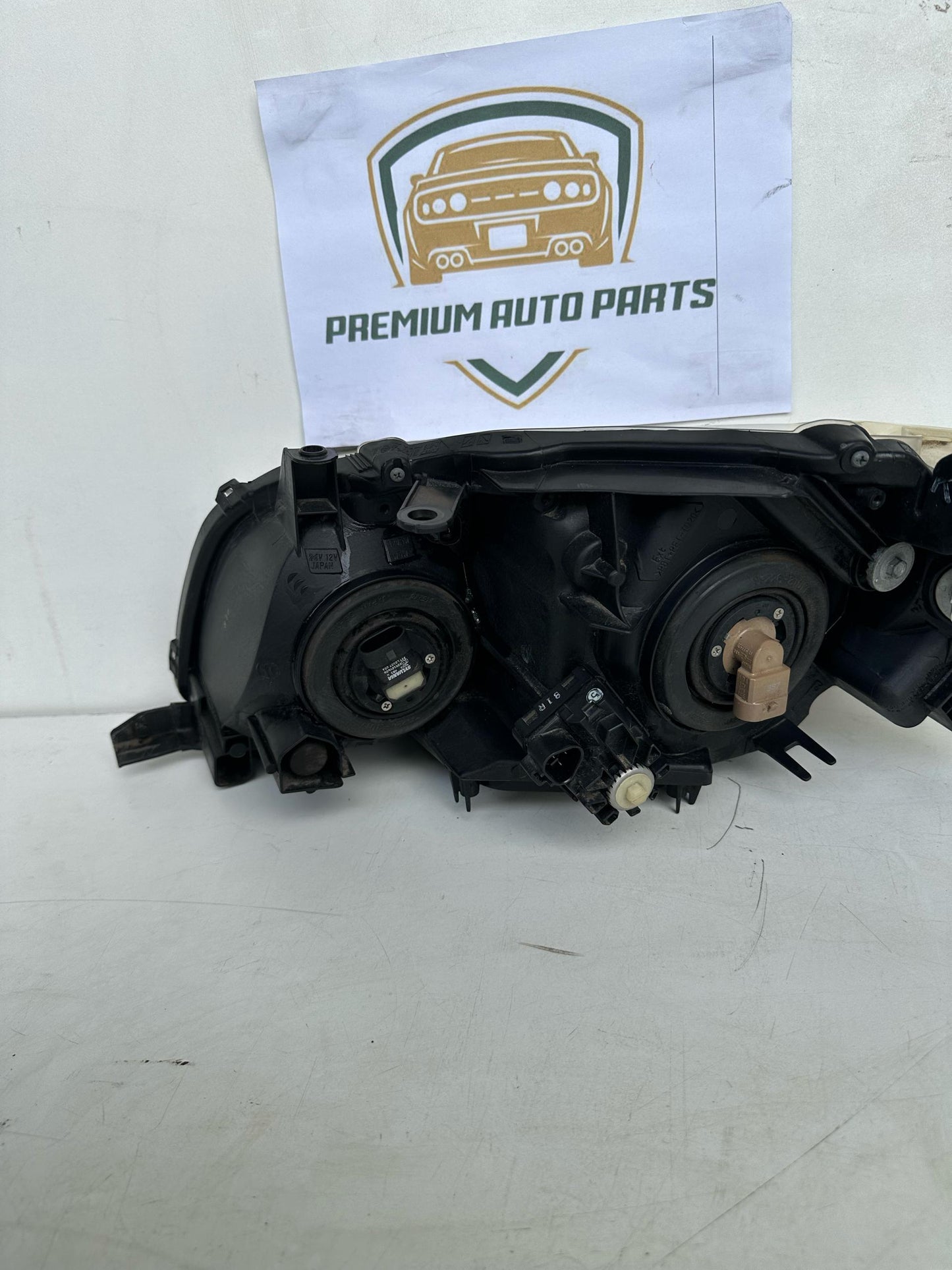 2008 E150 Right Headlight