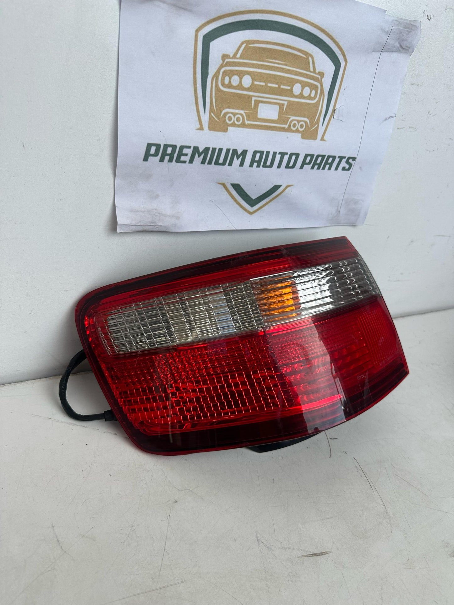 2000 Toyota Camry Left Taillight