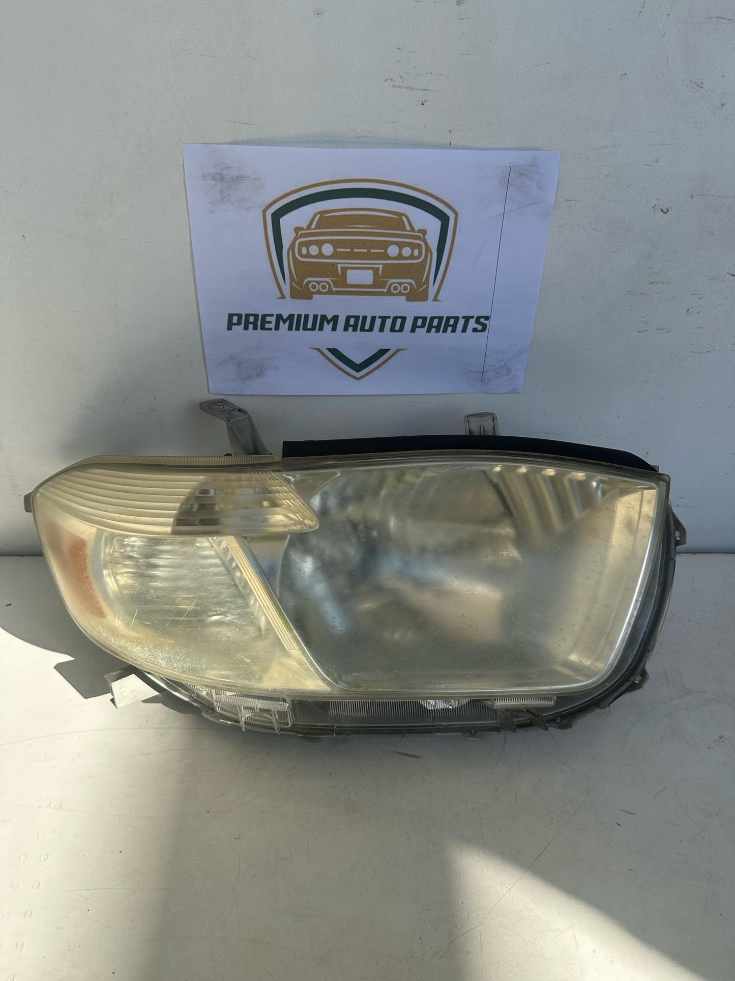 2008 Toyota Kluger Right Headlight