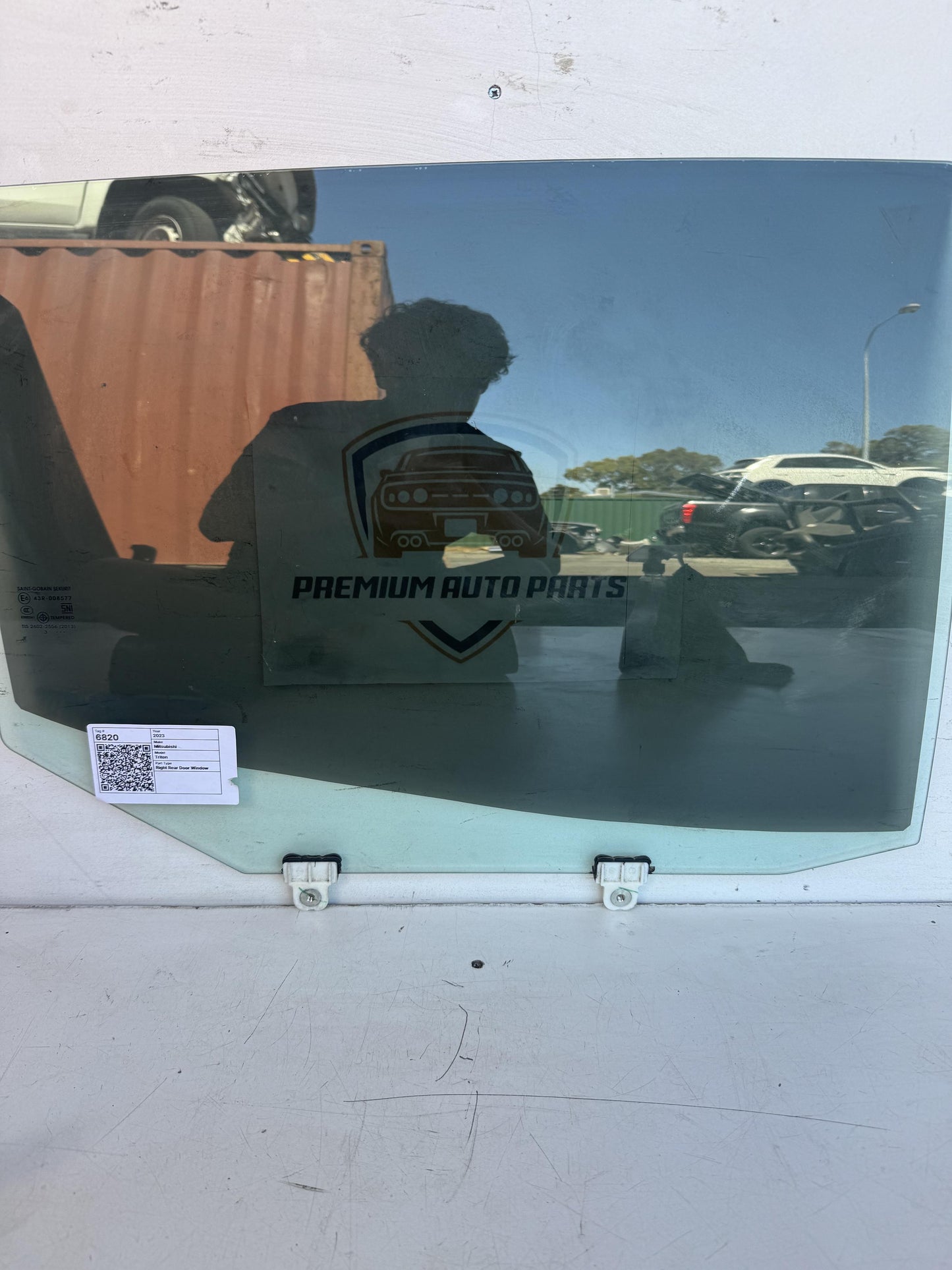 2023 Right Rear Door Window