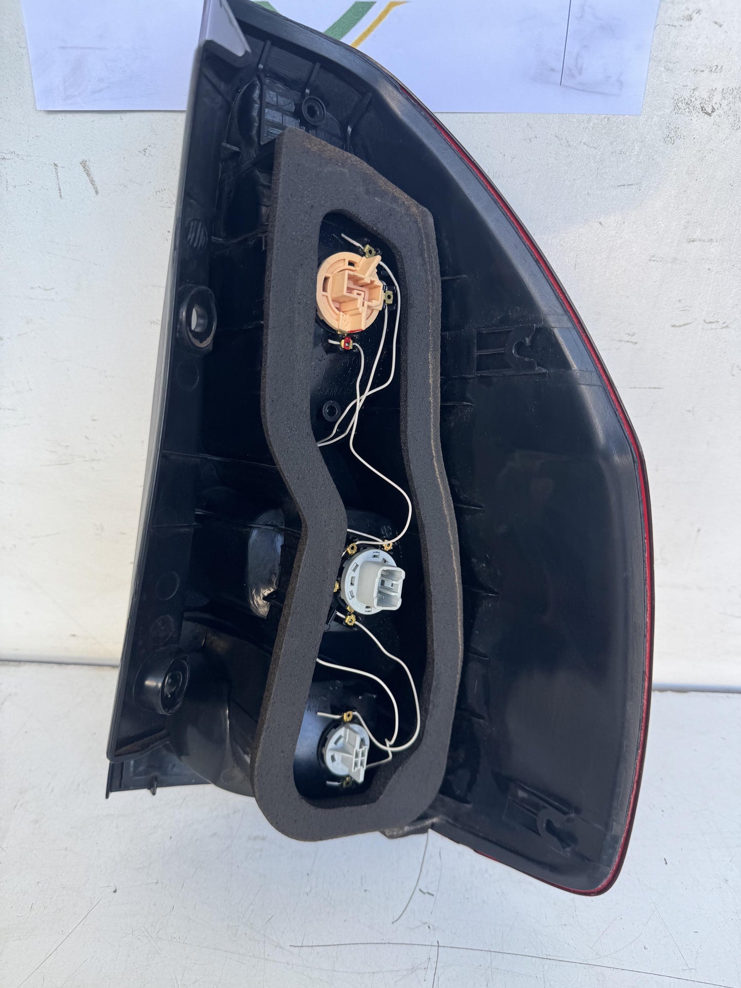 2006 Left Taillight