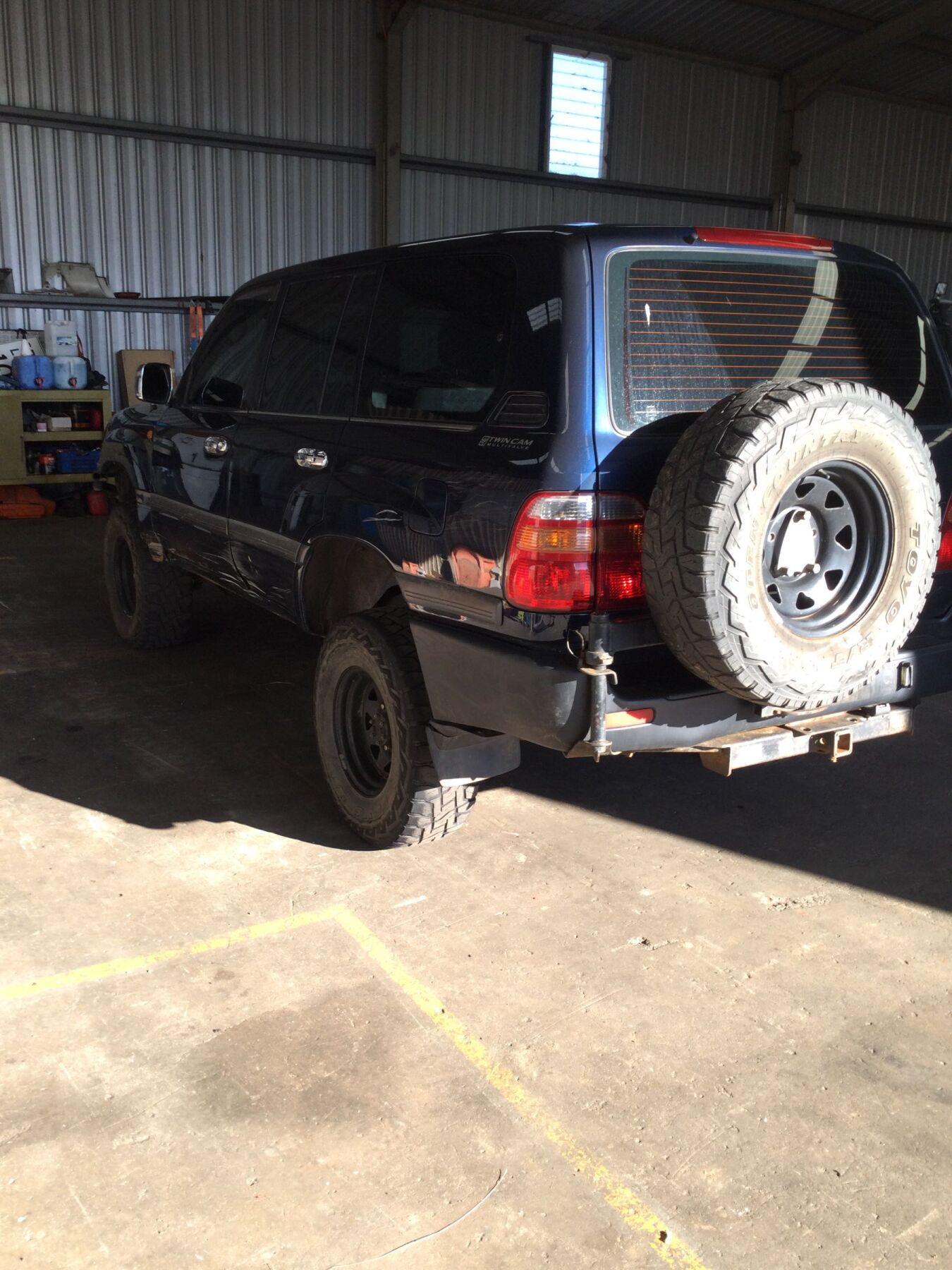 1999 Toyota Land Cruiser Station Wagon
Toyota
Land Cruiser