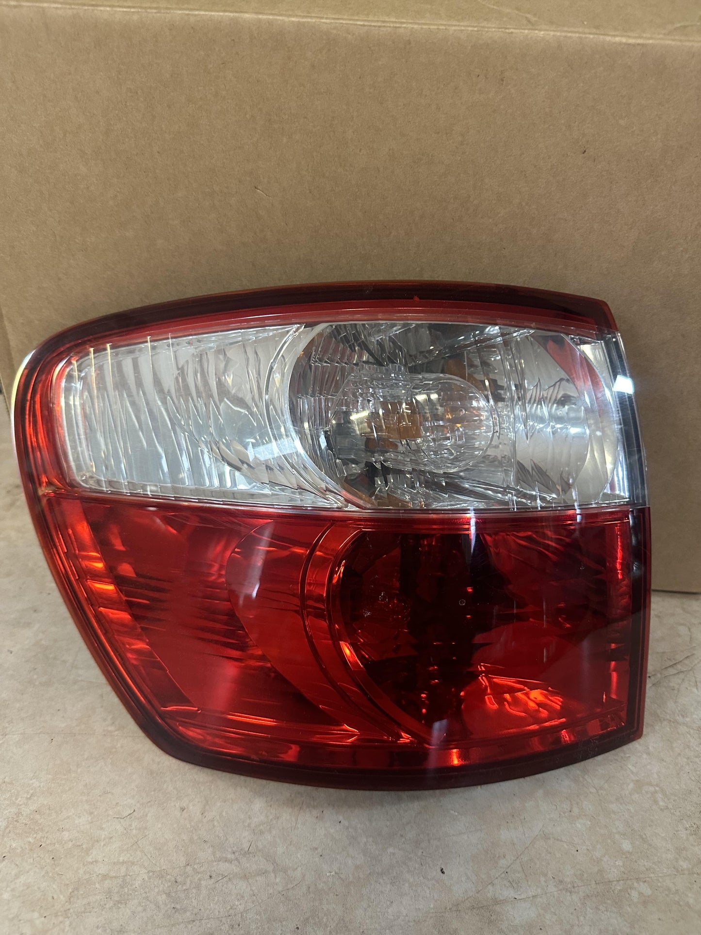2006 Avensis Left Taillight