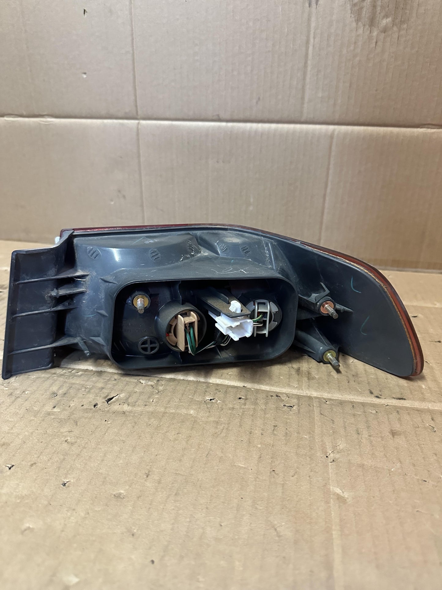 1998 XV20 Left Taillight