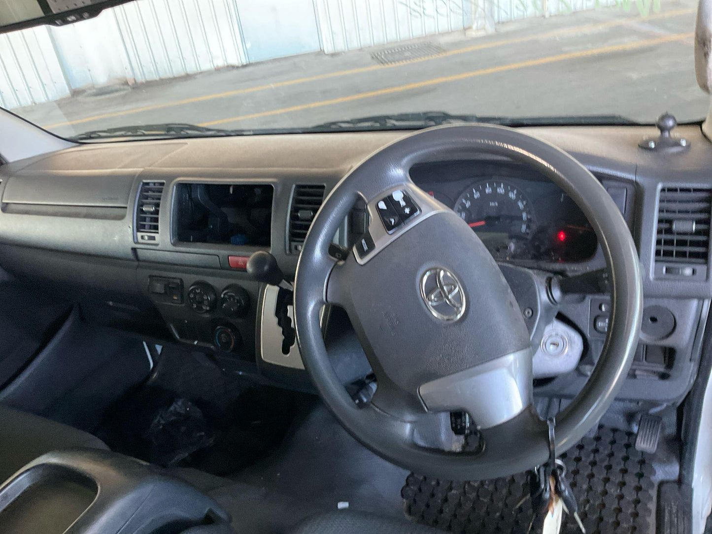 Toyota
Hiace
