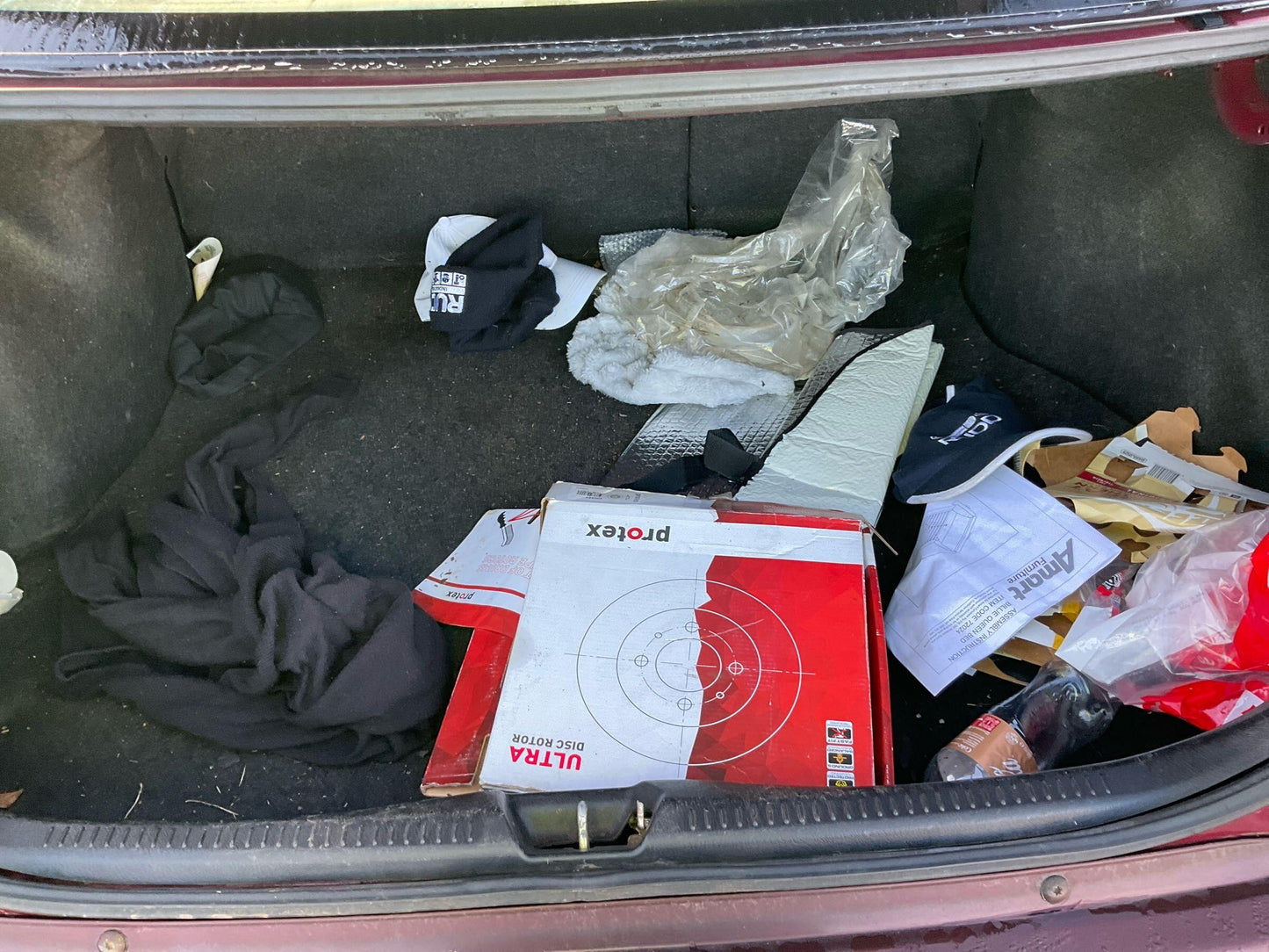 Mazda
323
