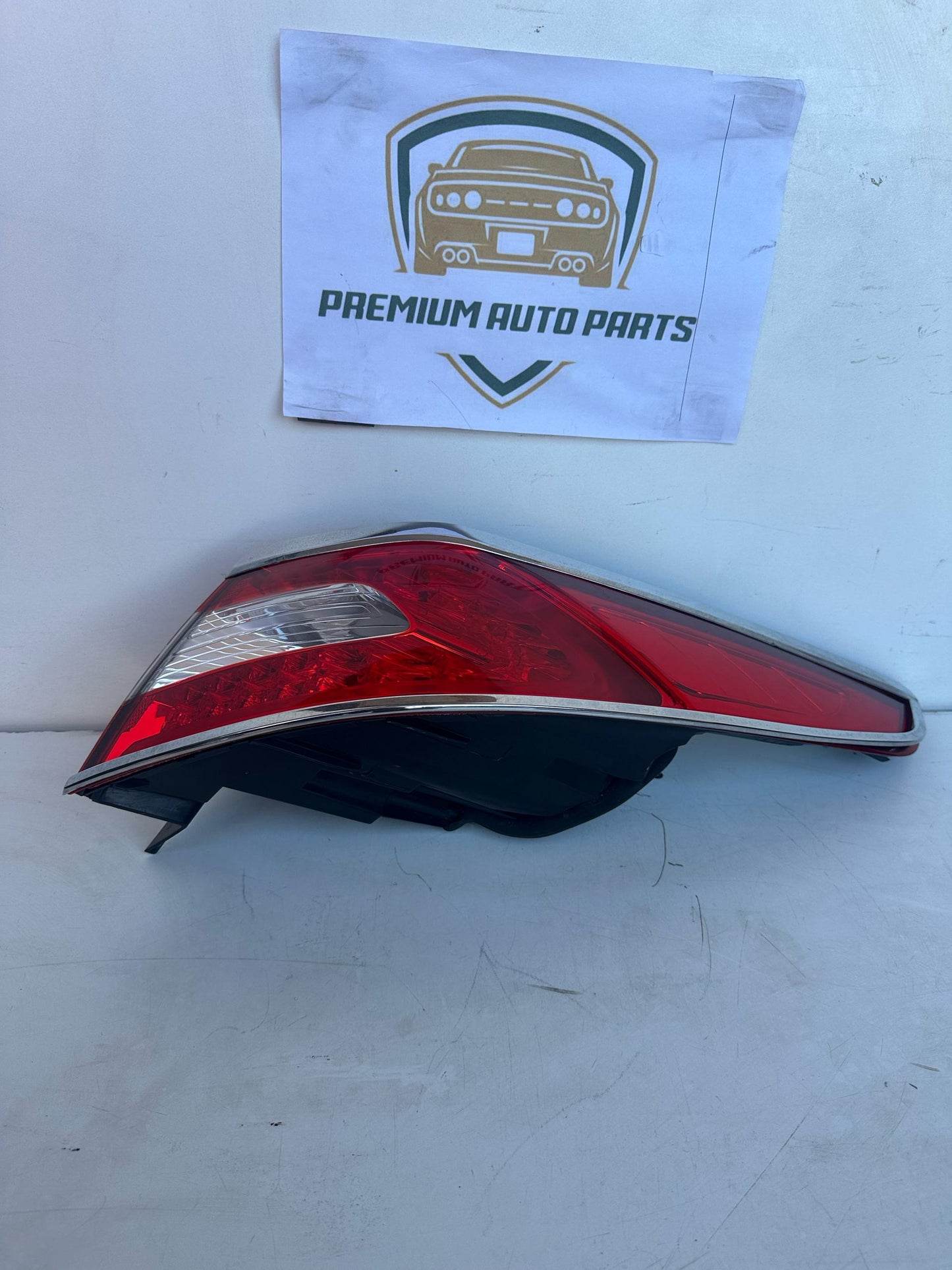 2011 Kia Optima TF Right Taillight