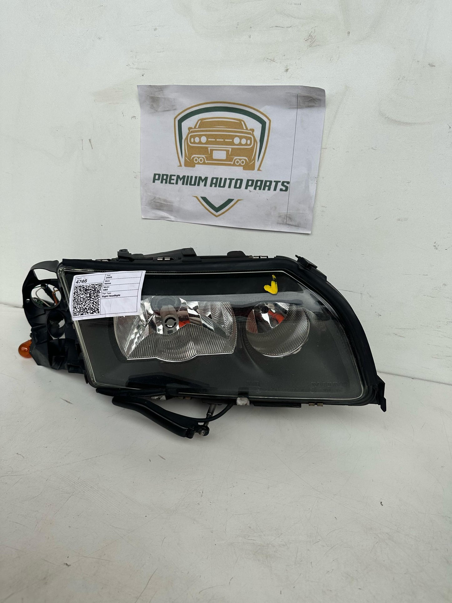 2005 Right Headlight