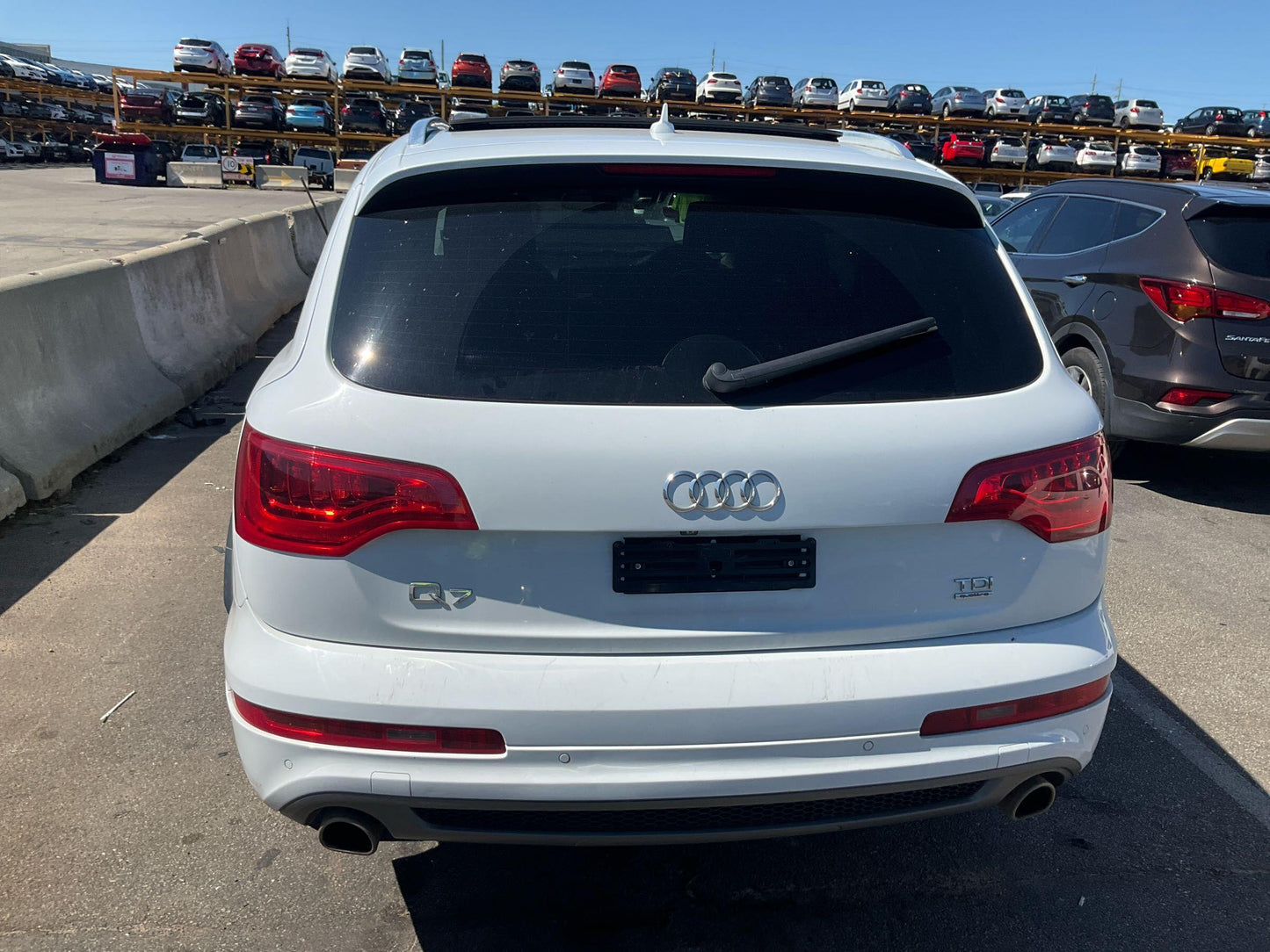 2014 Audi Q7 Station Wagon
Audi
Q7