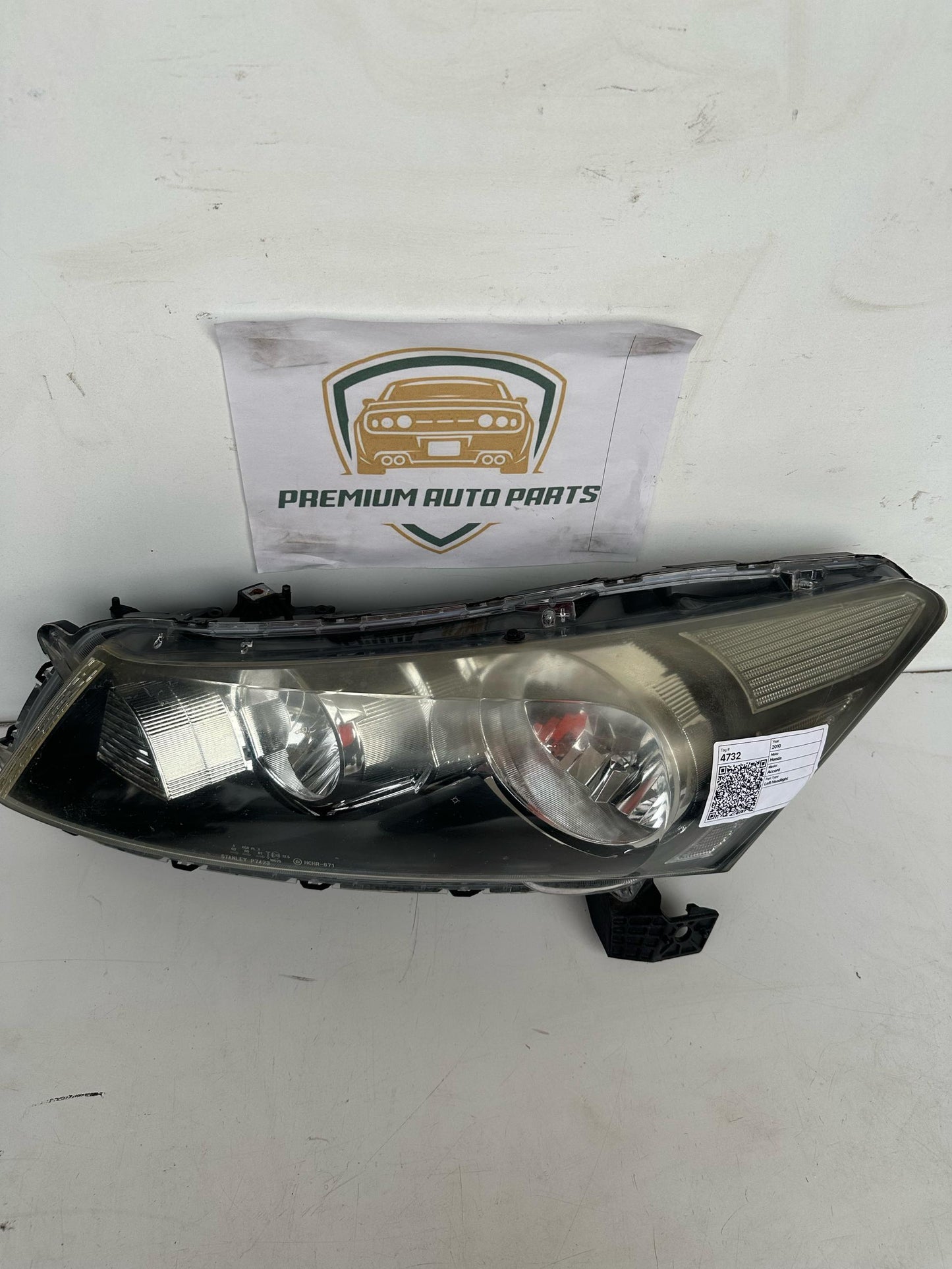 2010 Left Headlight