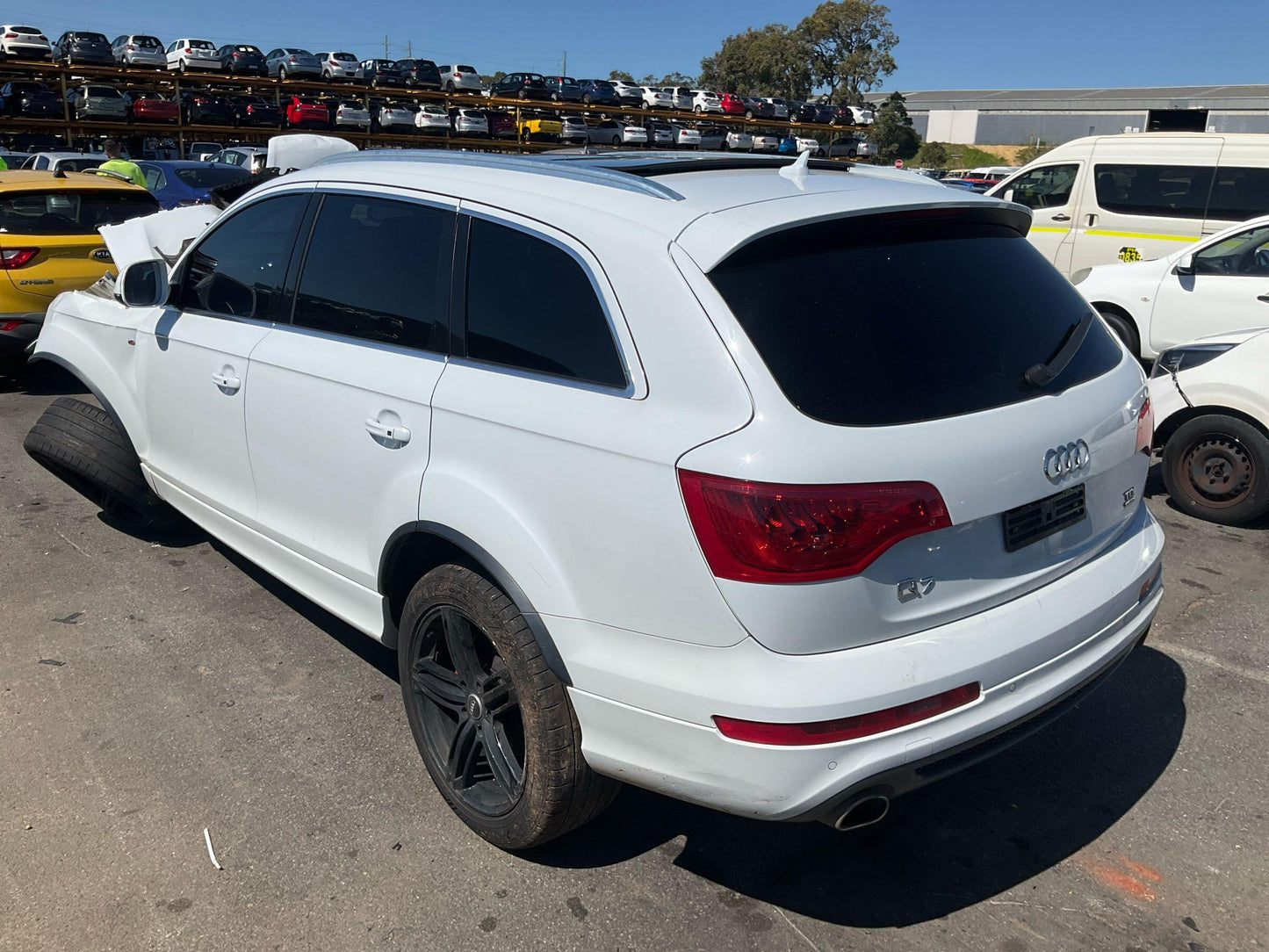 2014 Audi Q7 Station Wagon
Audi
Q7