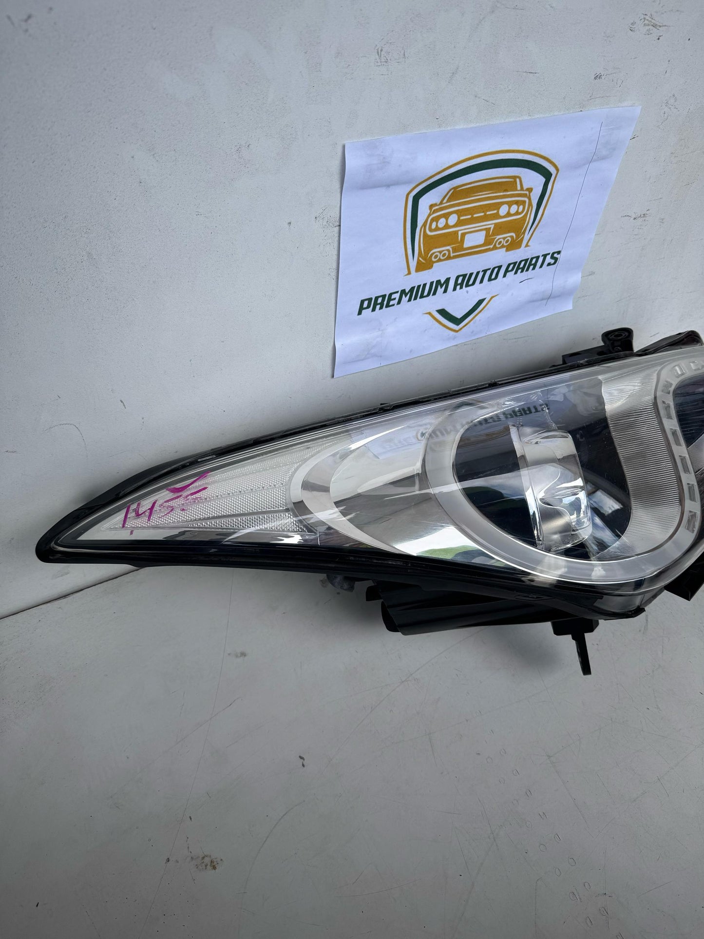 2013 VF Right Headlight