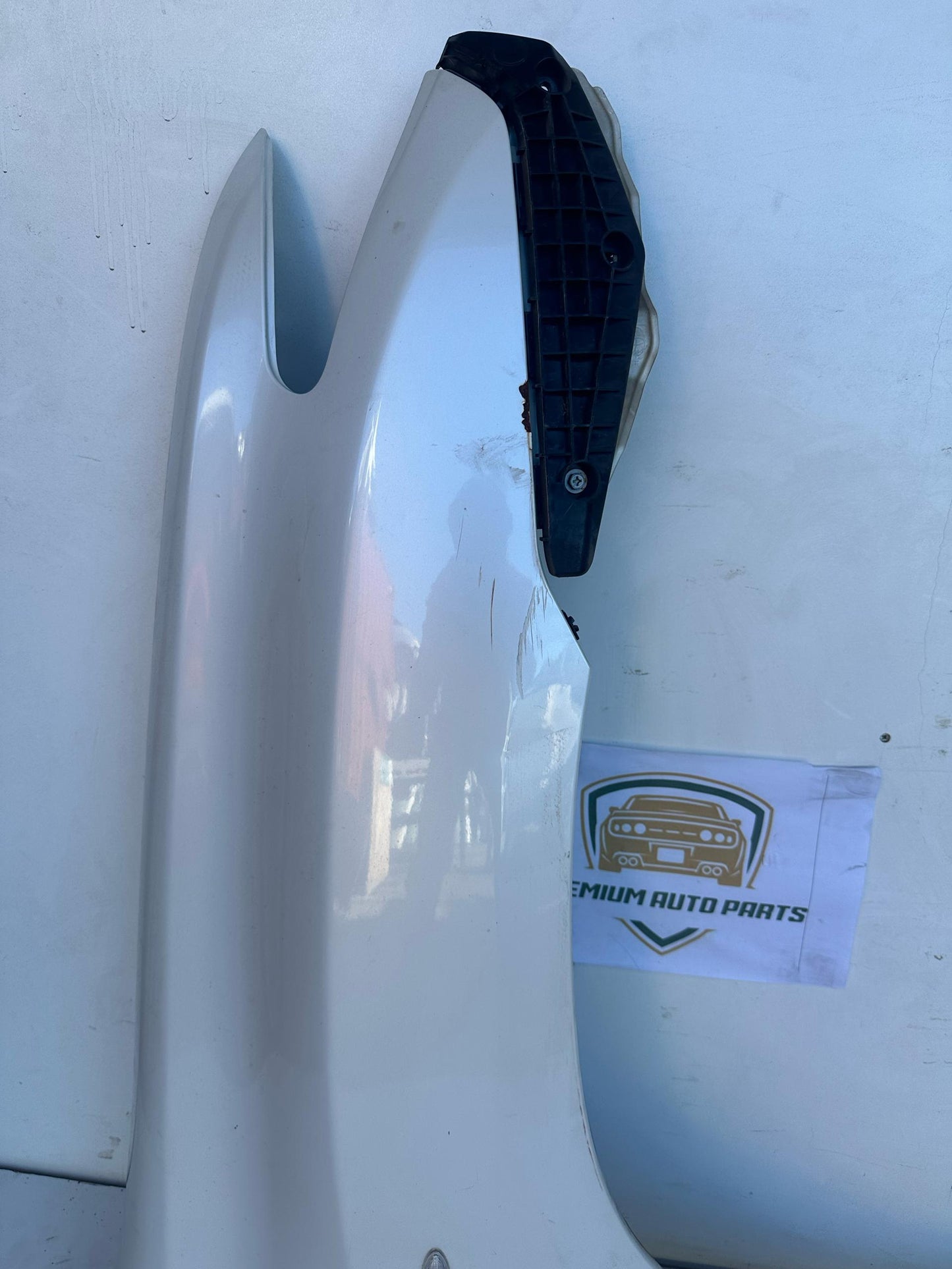 2012 Toyota Kluger Right Front Guard