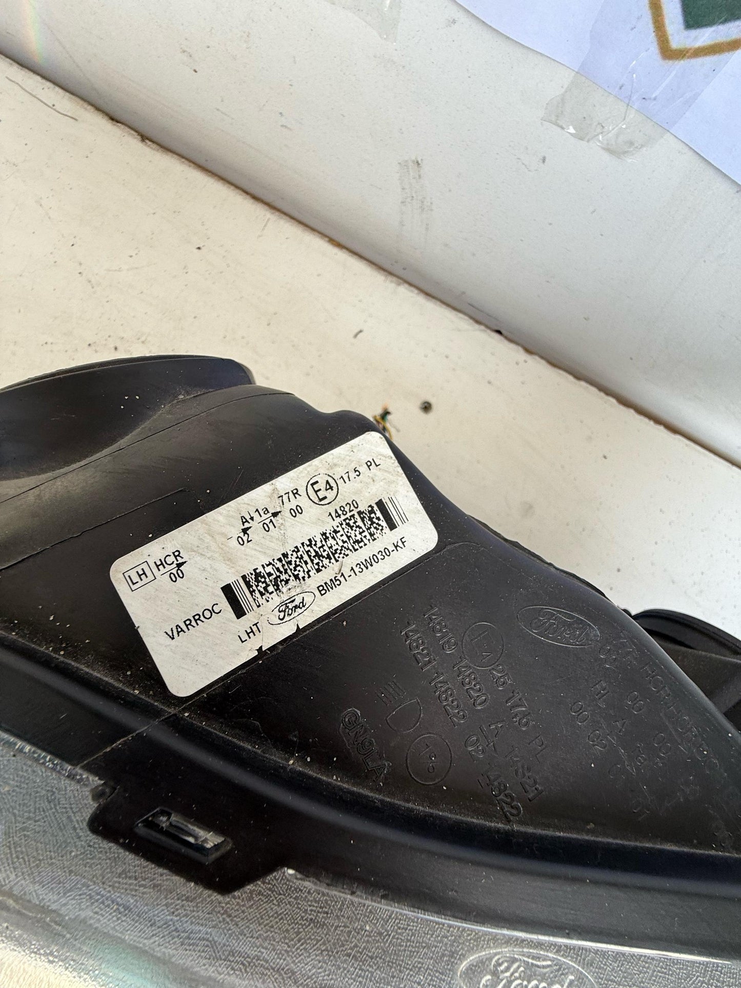 2010 Ford Focus Left Headlight