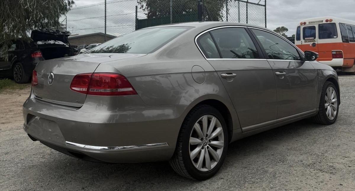 2012 Volkswagen Passat Sedan
Volkswagen
Passat
