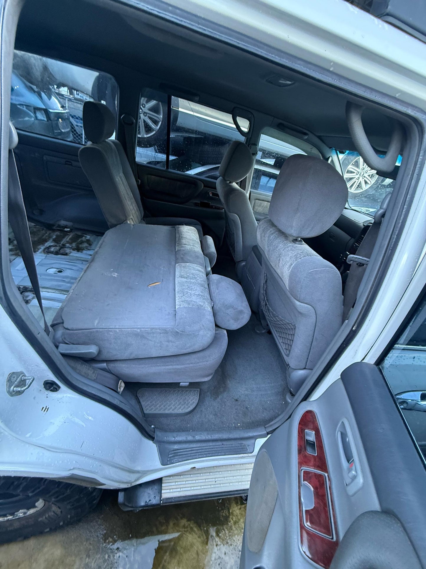 Toyota
Land Cruiser