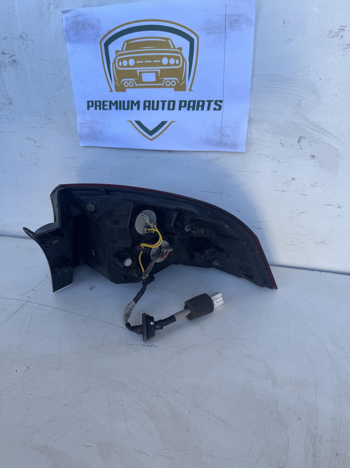 2015 UB Left Taillight