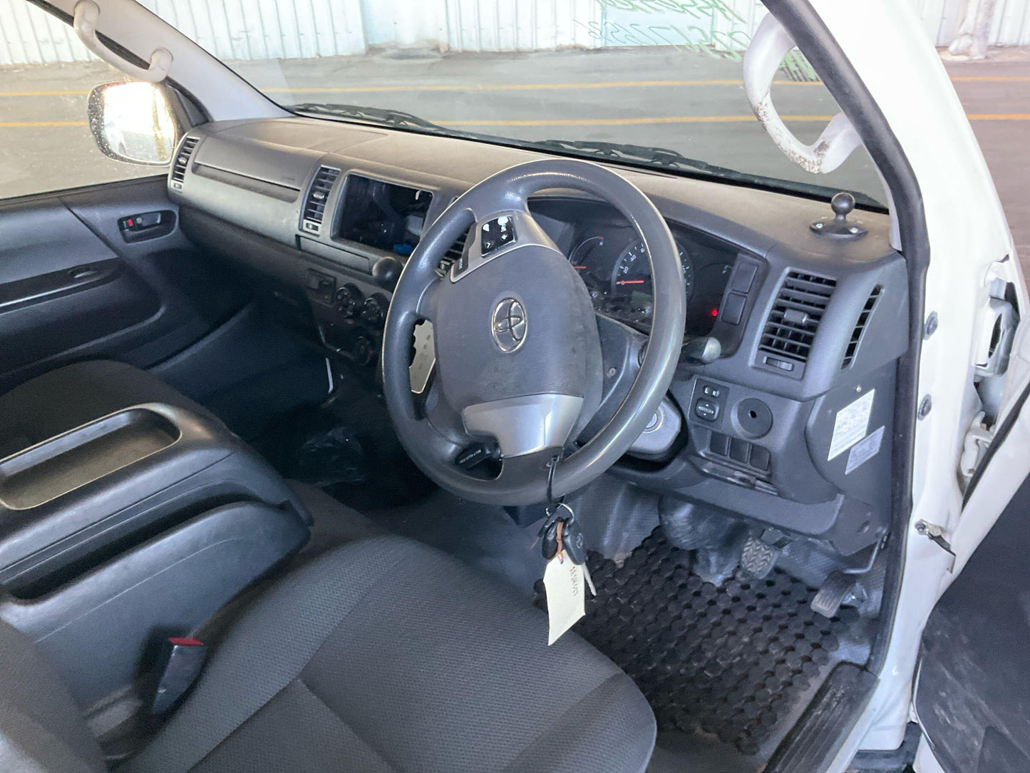 Toyota
Hiace