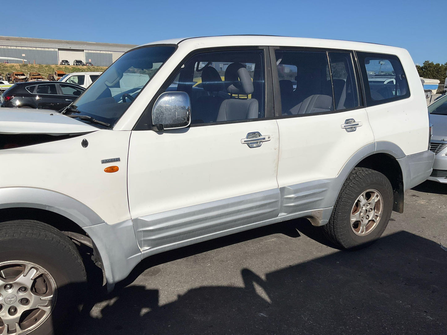 Mitsubishi
Pajero