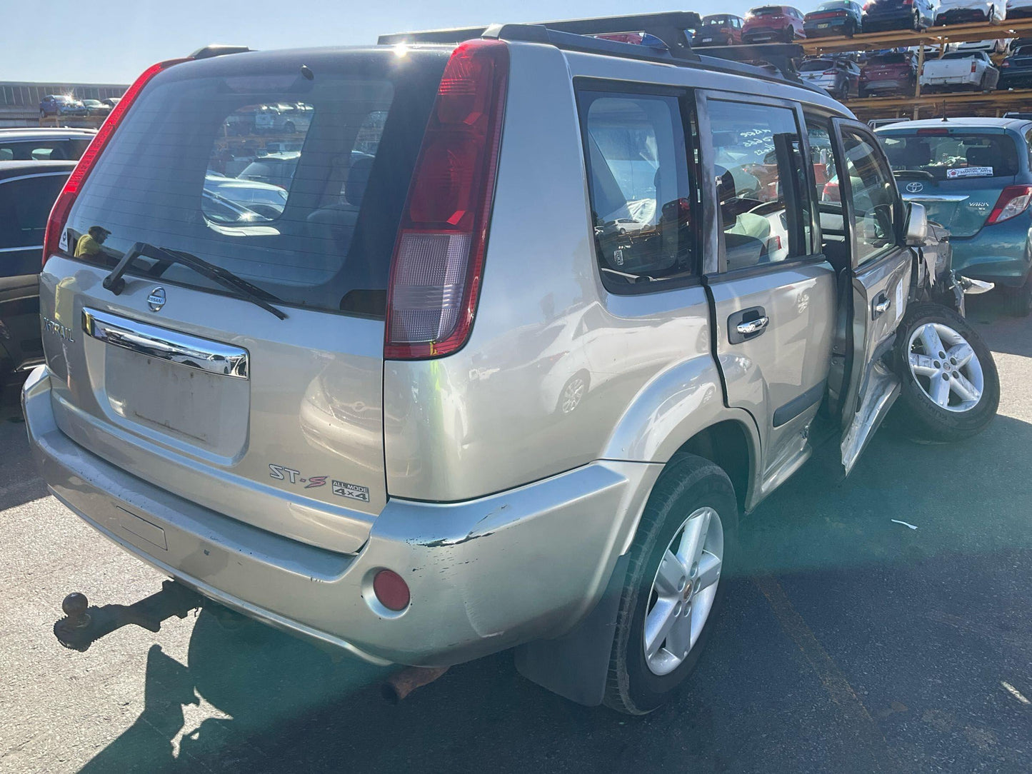 Nissan
X-Trail