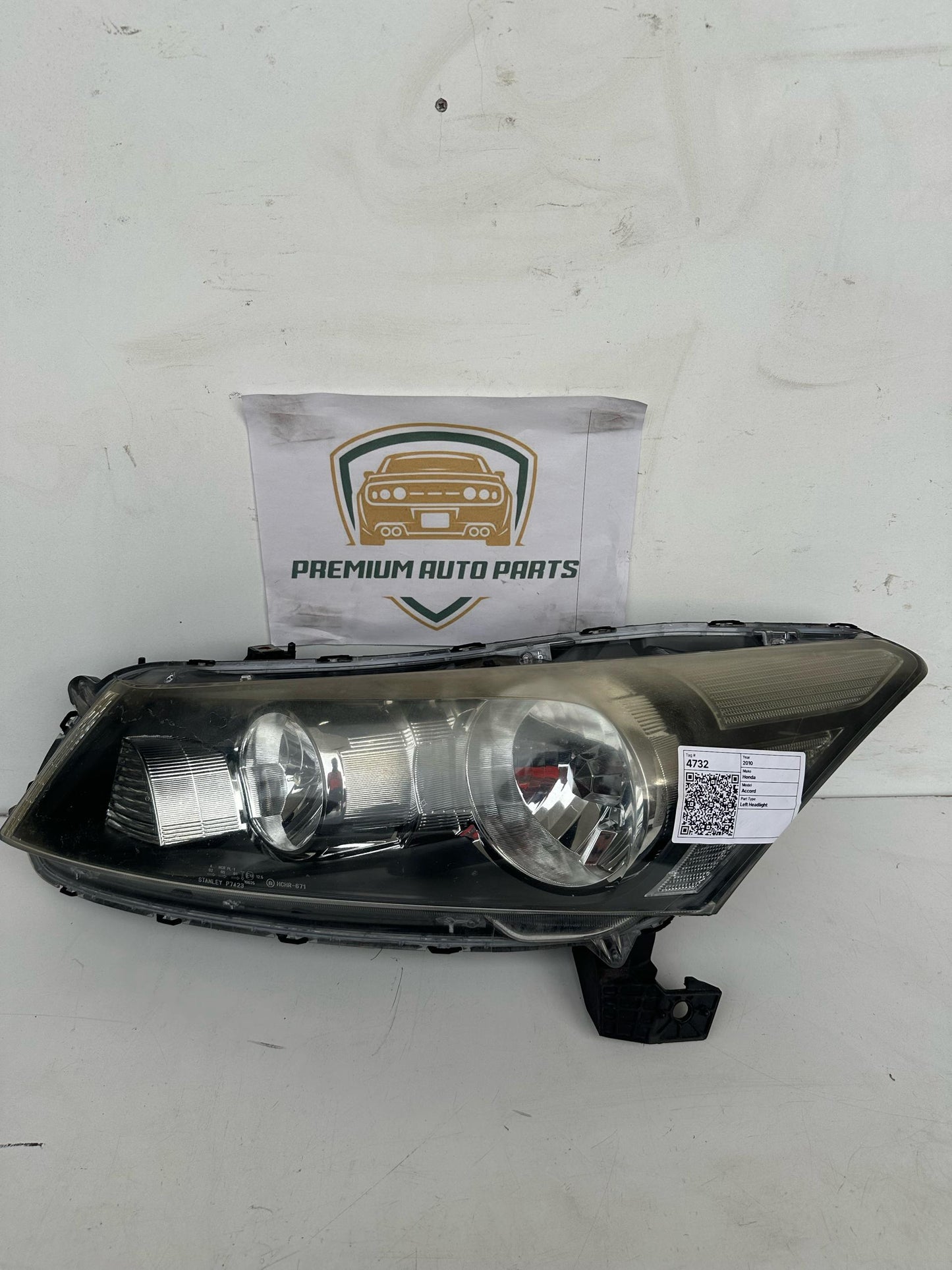 2010 Left Headlight