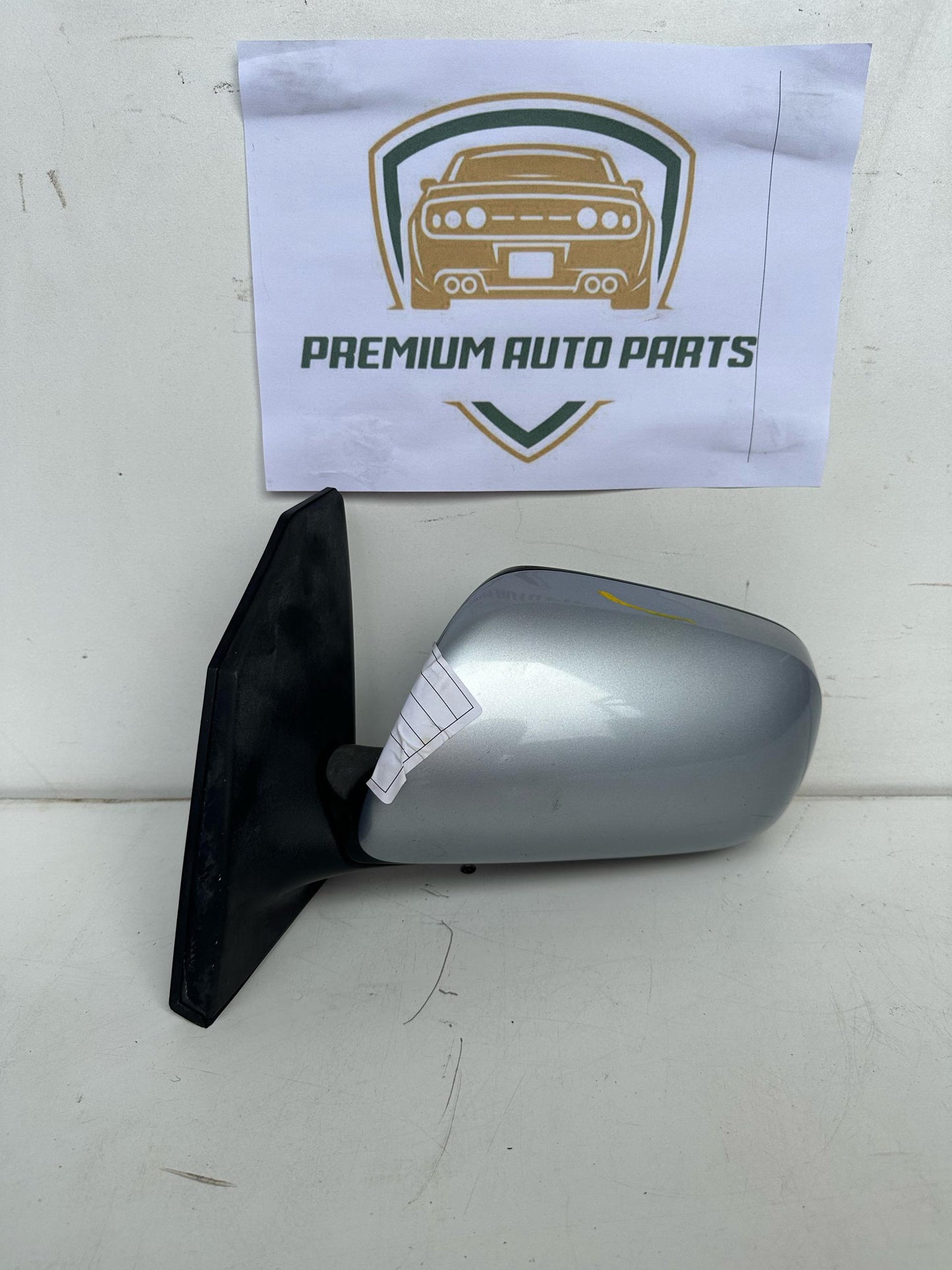 2006 E120 Left Door Mirror