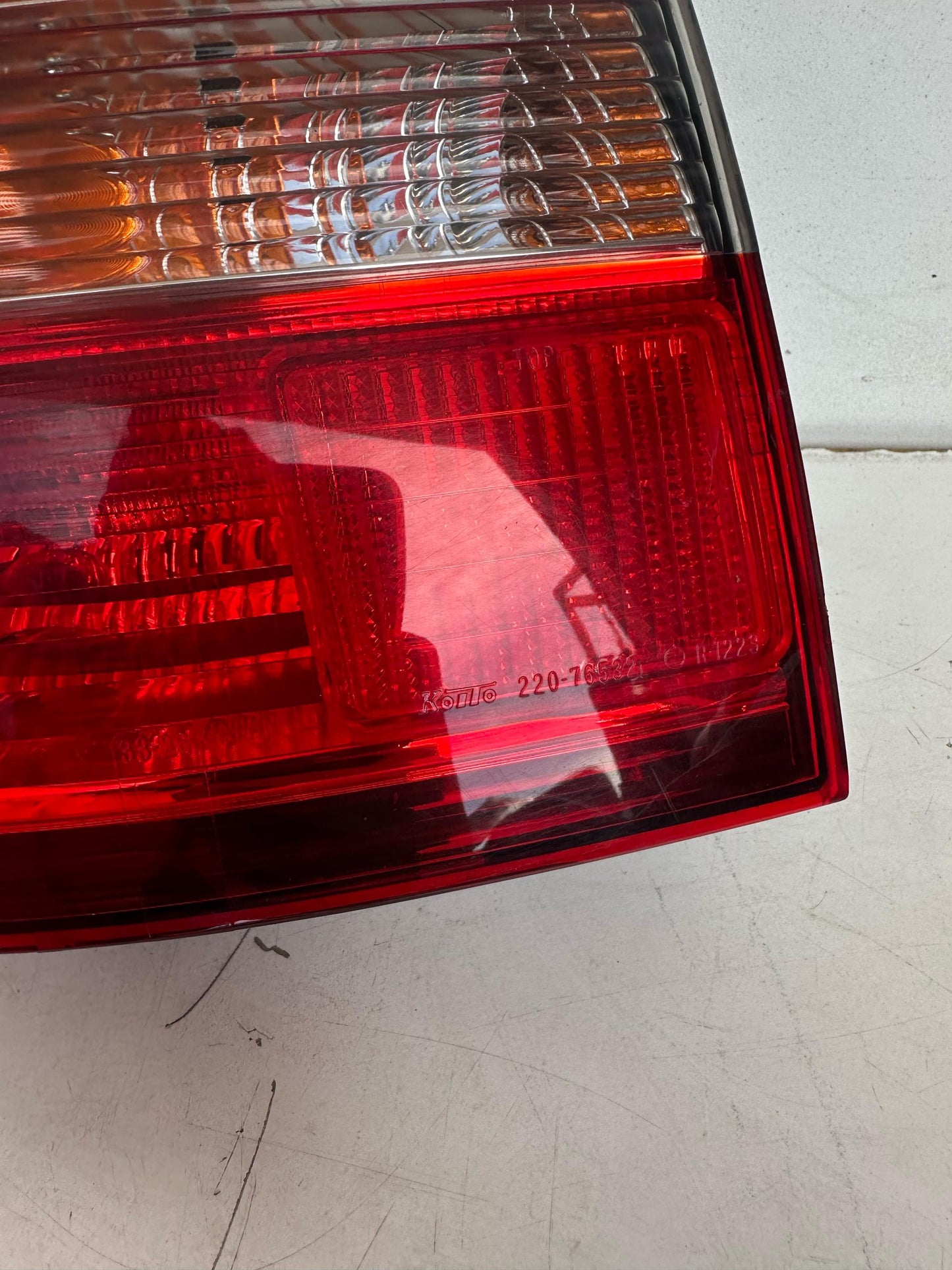 2000 Toyota Camry Left Taillight