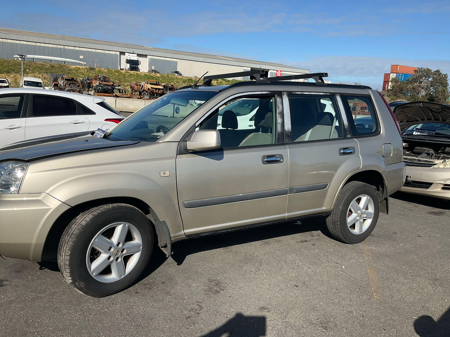Nissan
X-Trail
