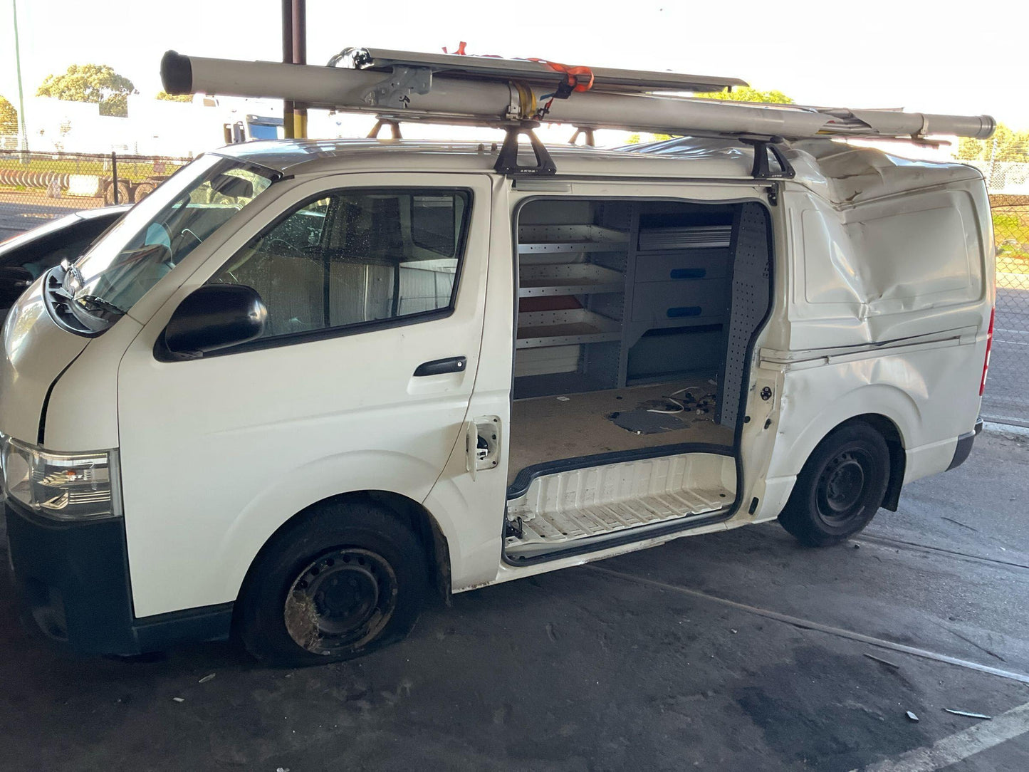Toyota
Hiace