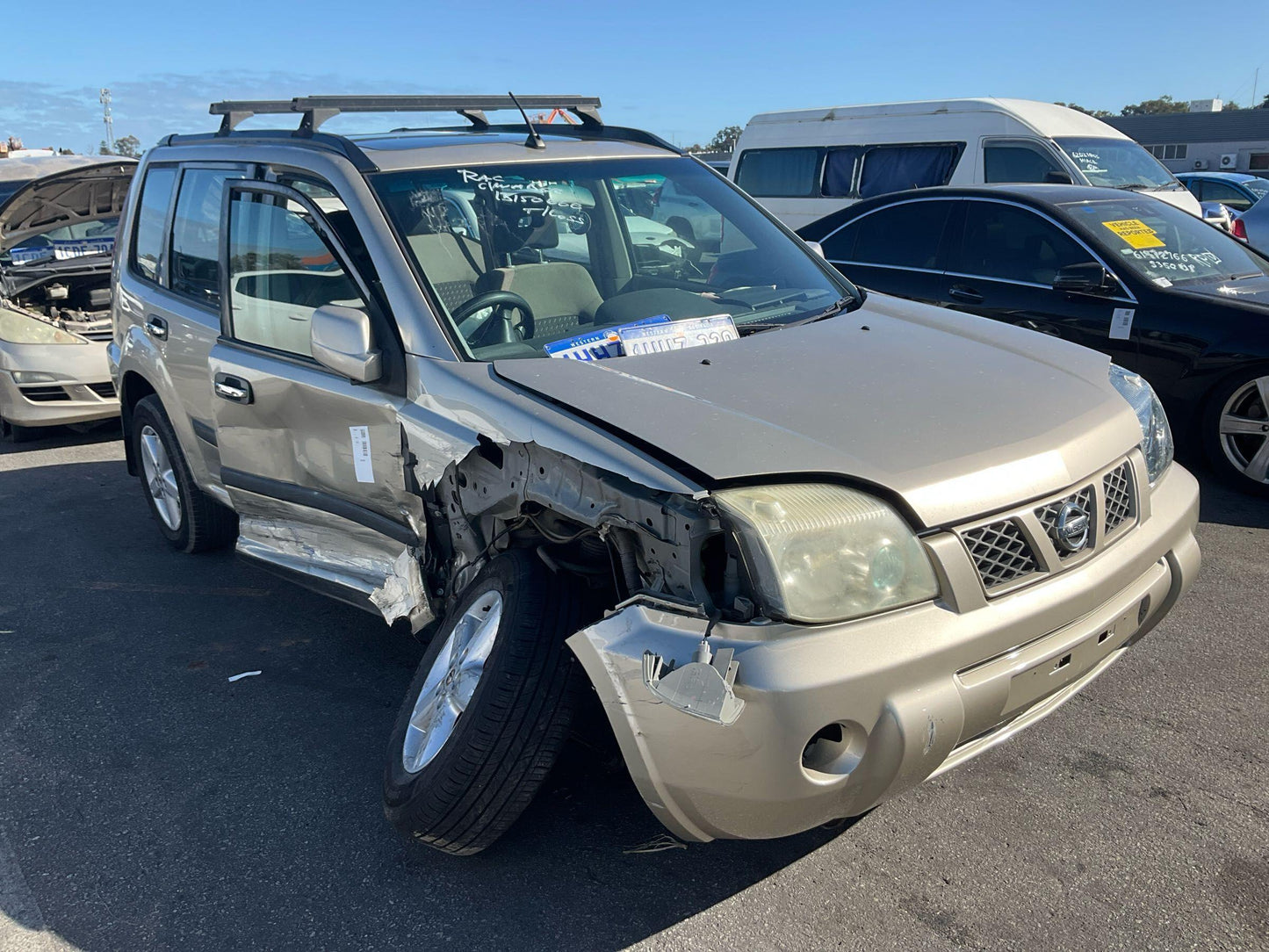 Nissan
X-Trail