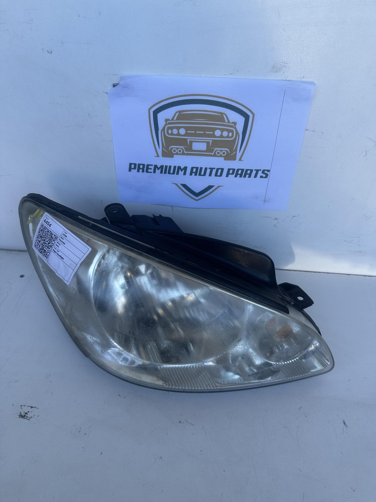 2006 Right Headlight