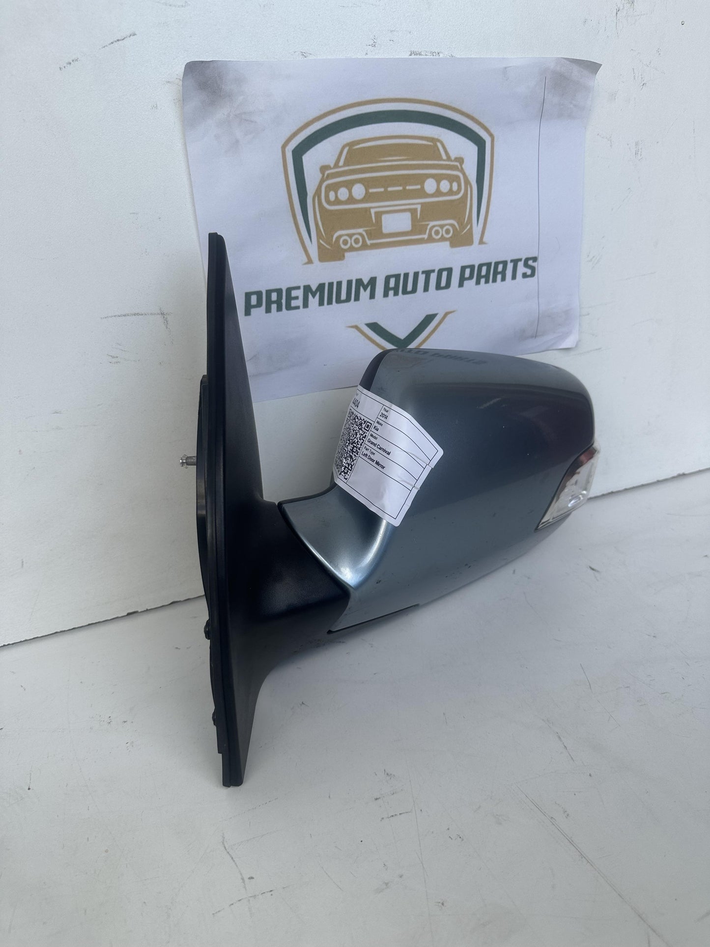 2014 VQ Left Door Mirror