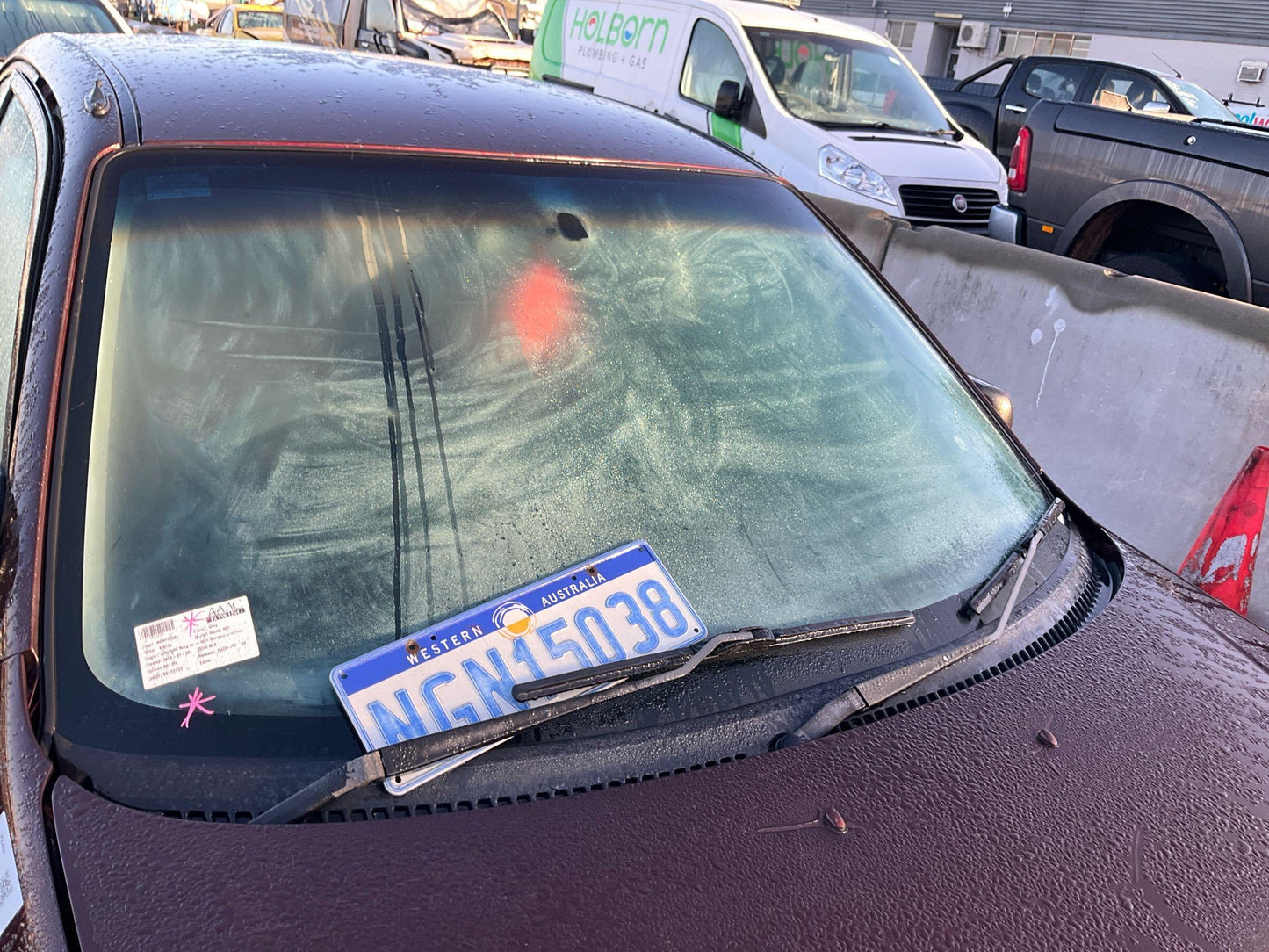 Mazda
323