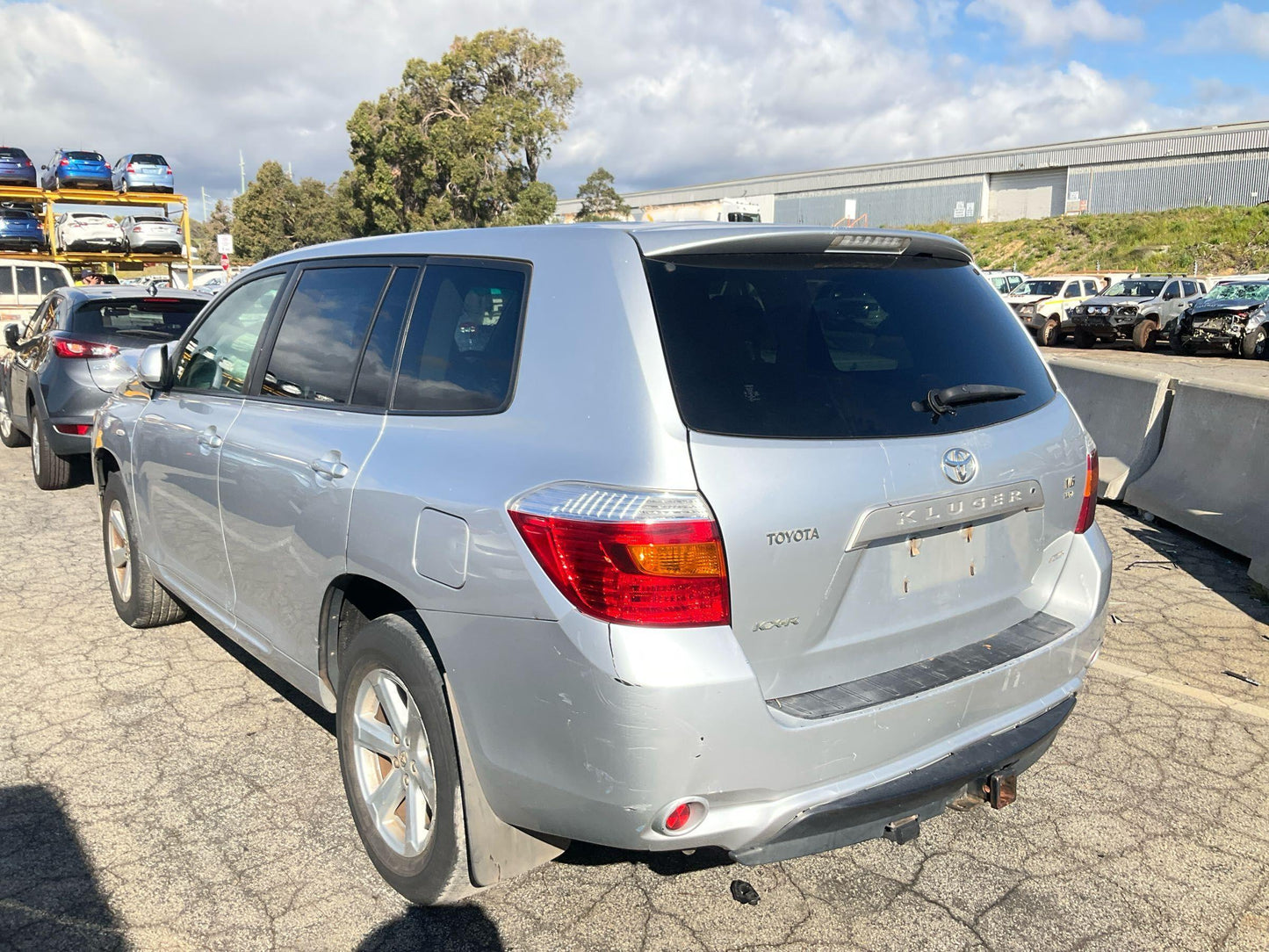 2010 Toyota Kluger Station Wagon
Toyota
Kluger