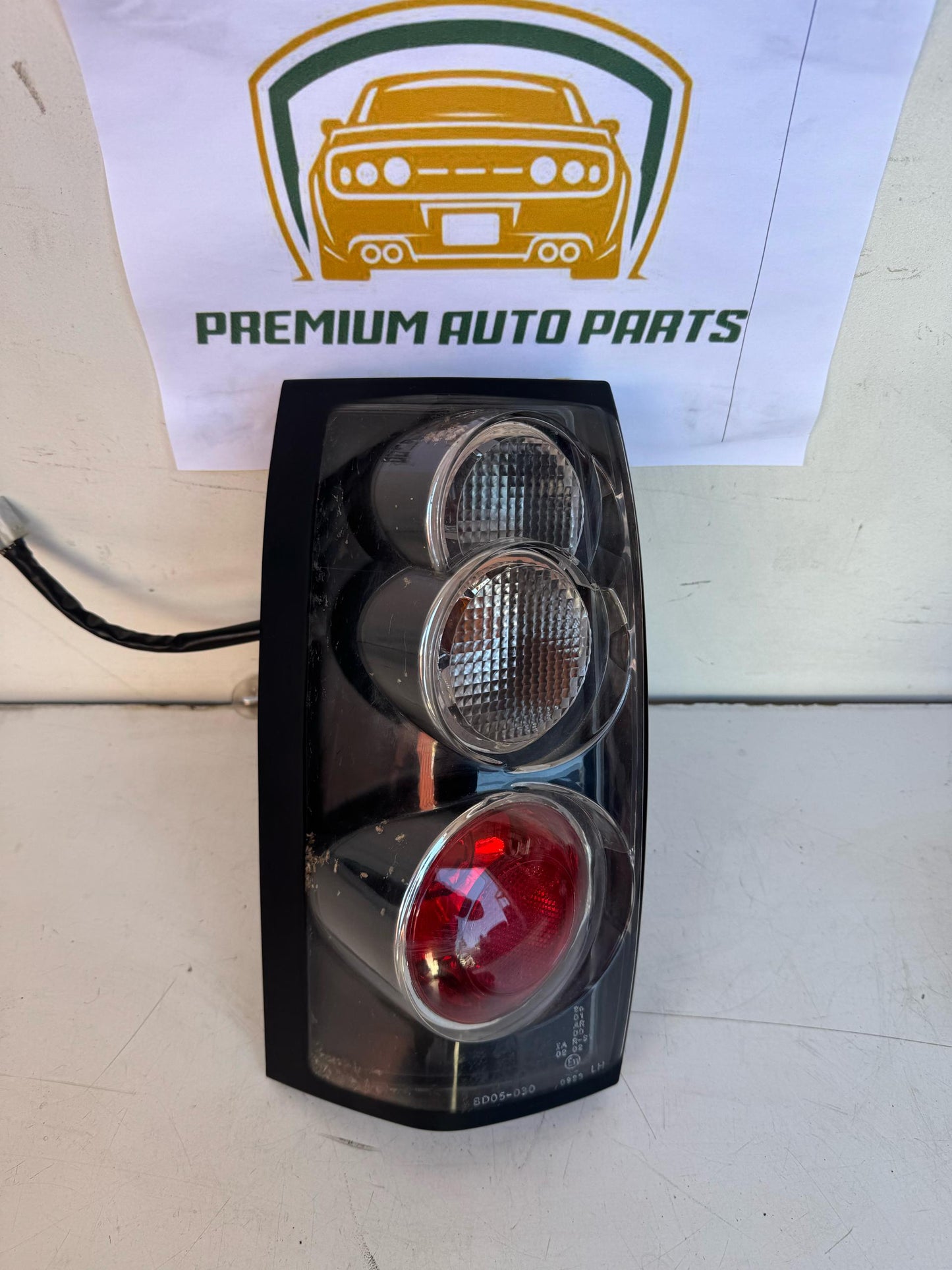 2004 Holden Commodore Left Taillight
