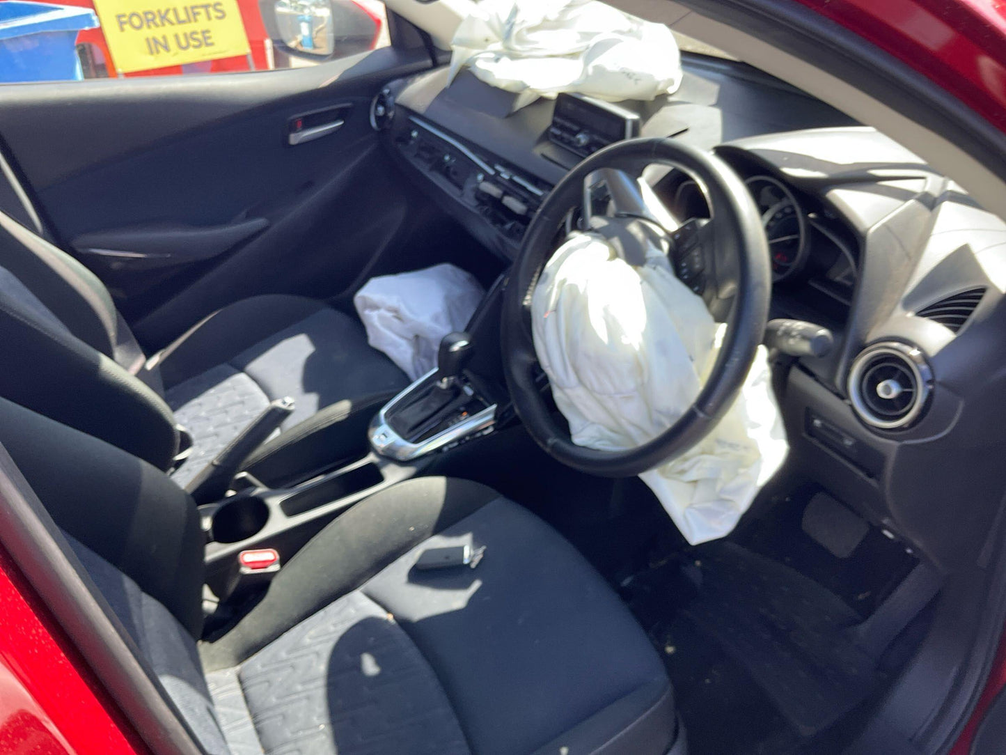 2015 Mazda Mazda2 DJ2HAA DJ2HAAHatchback
Mazda
Mazda2