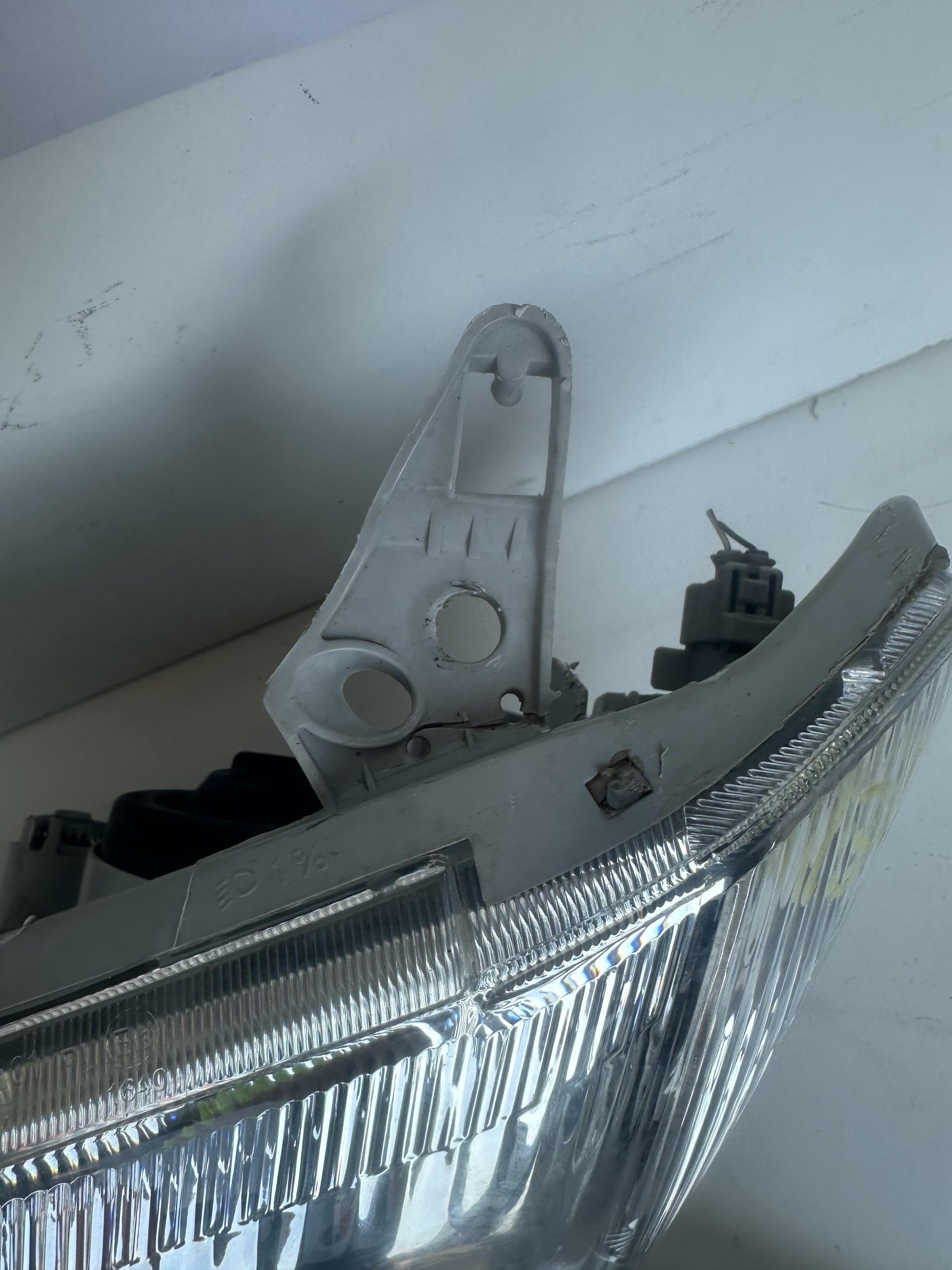 2006 Left Headlight