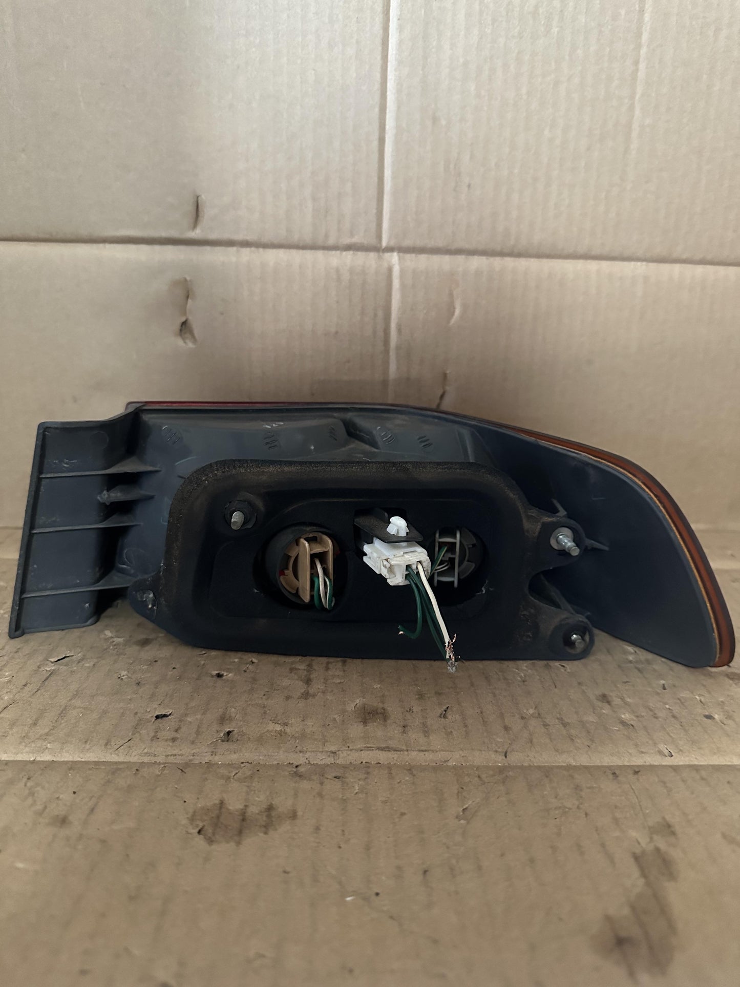 1999 XV20 Left Taillight