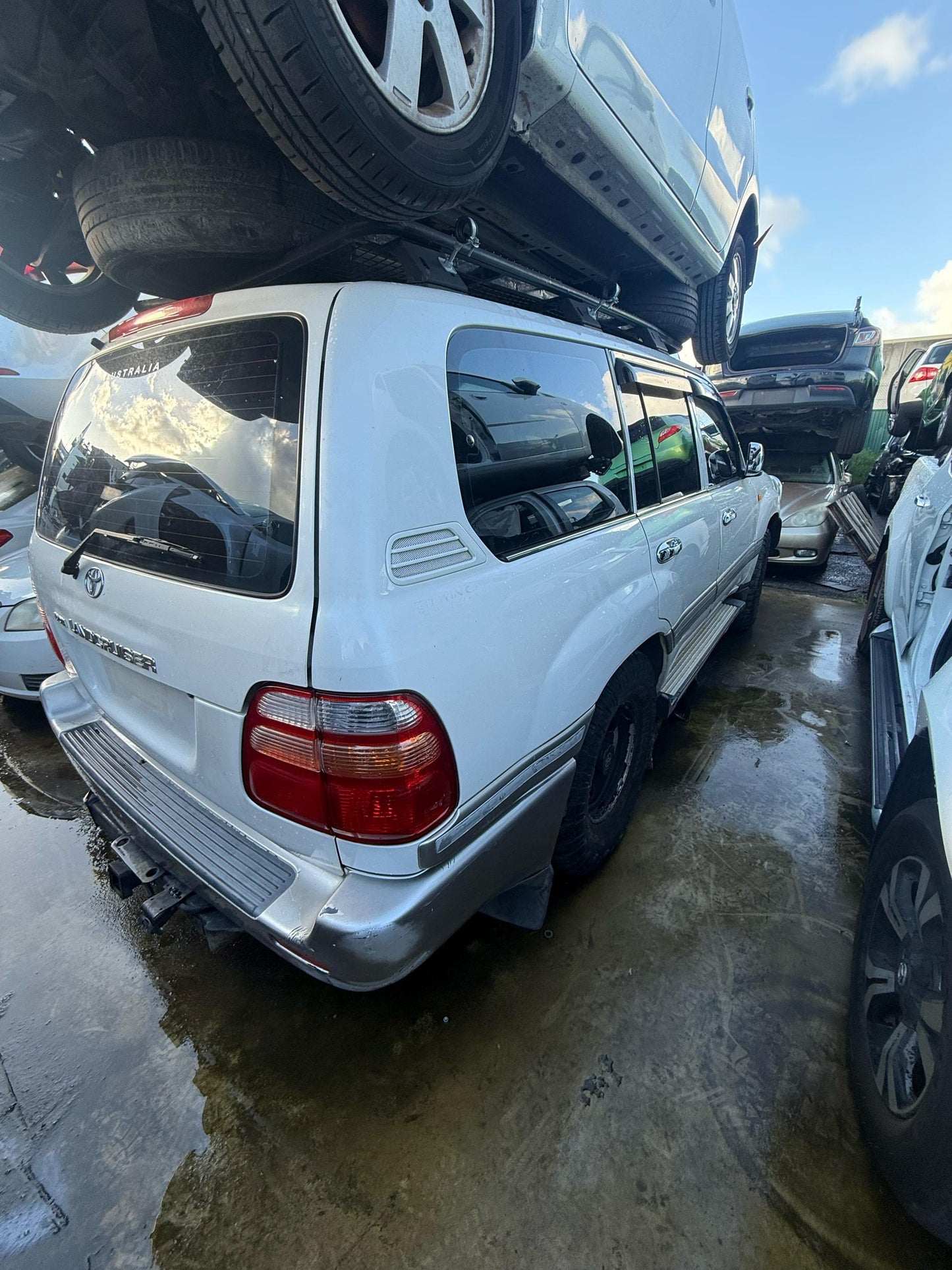 Toyota
Land Cruiser