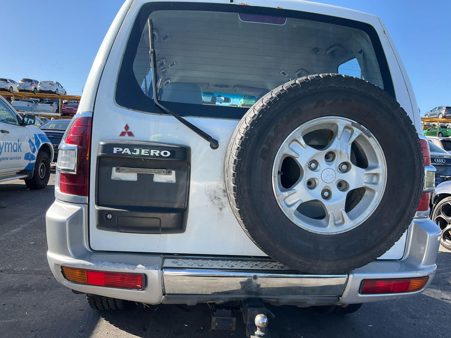 Mitsubishi
Pajero