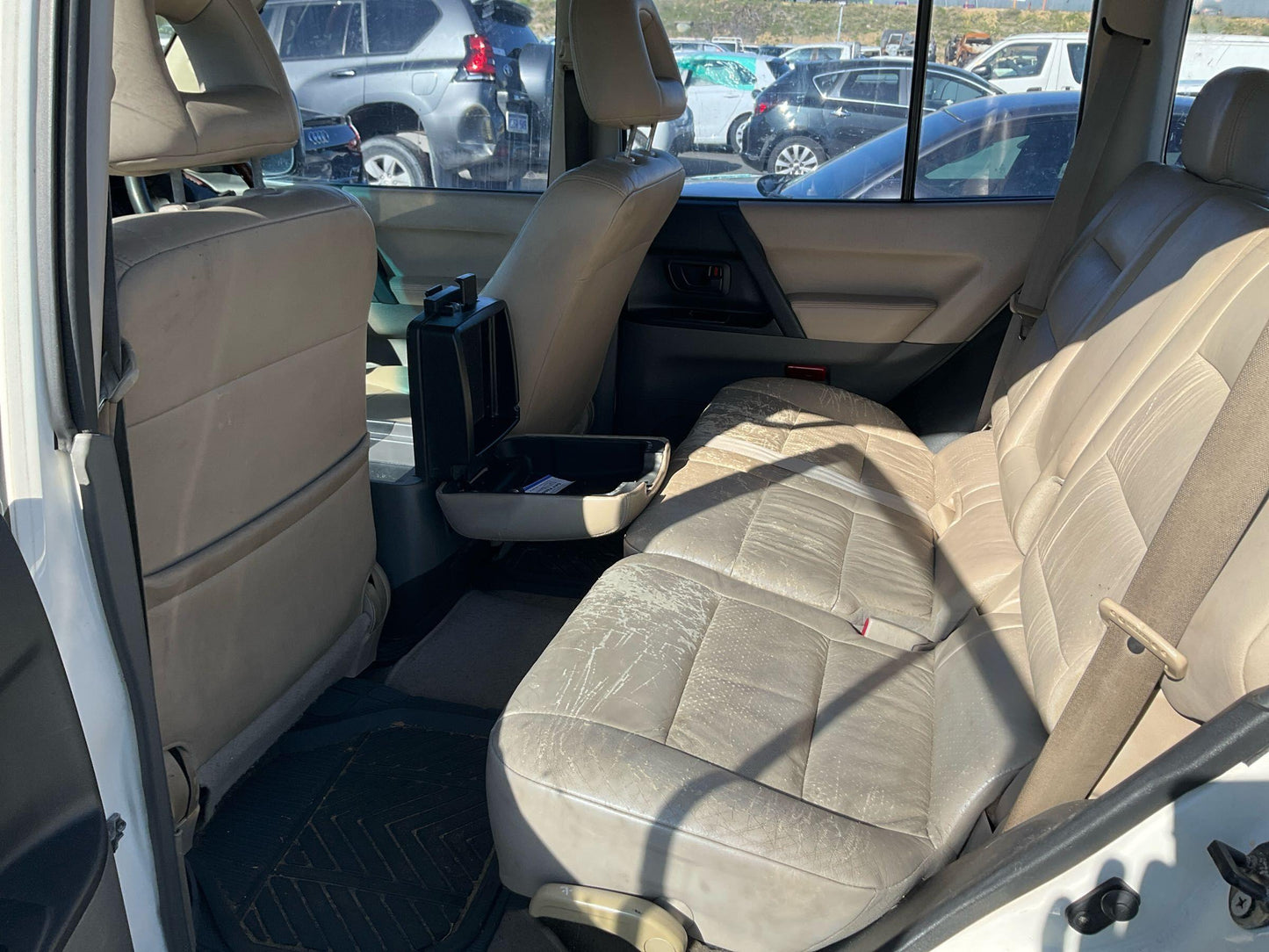 Mitsubishi
Pajero