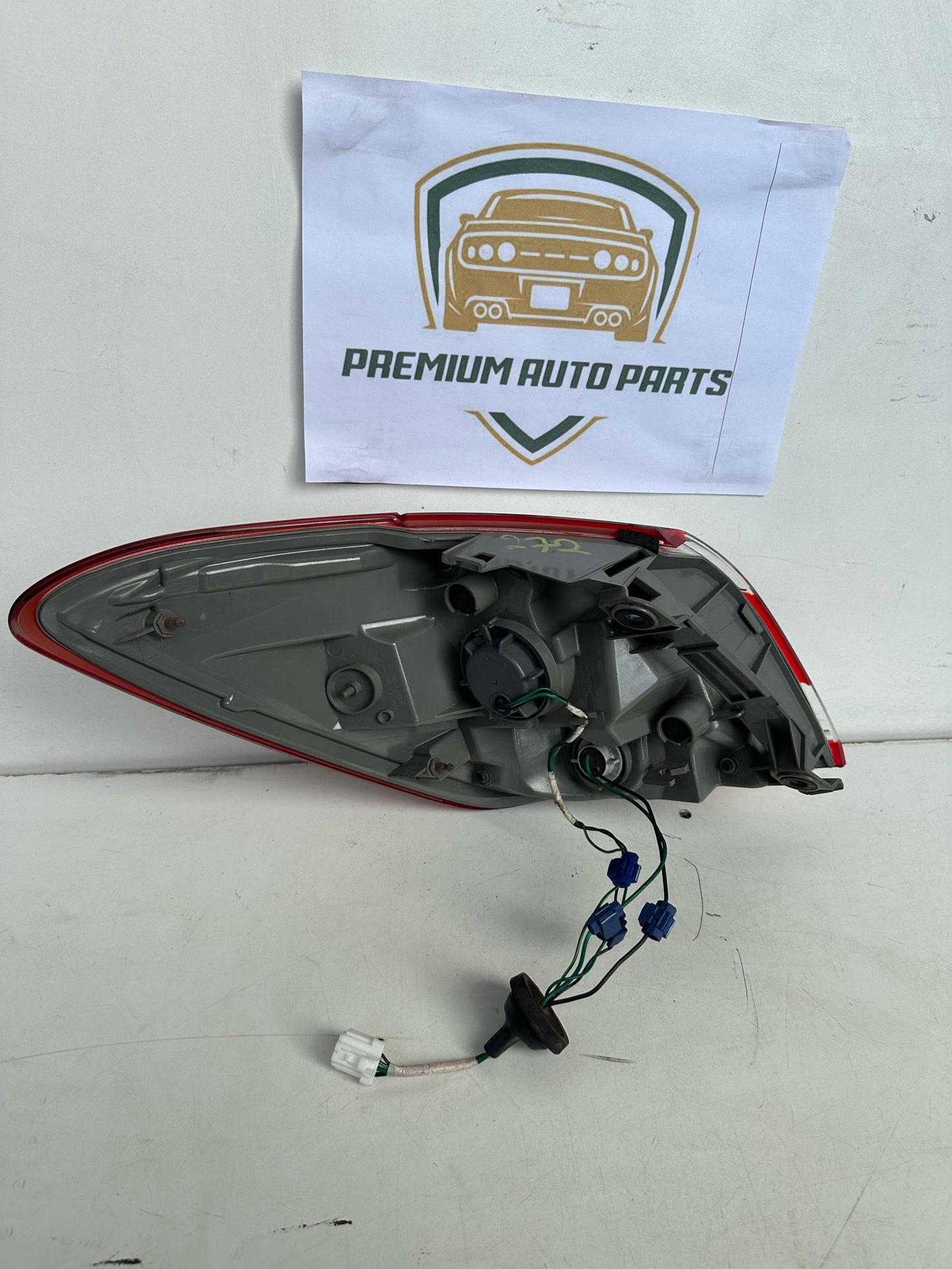 2012 Nissan MuranoII Z51 Right Taillight