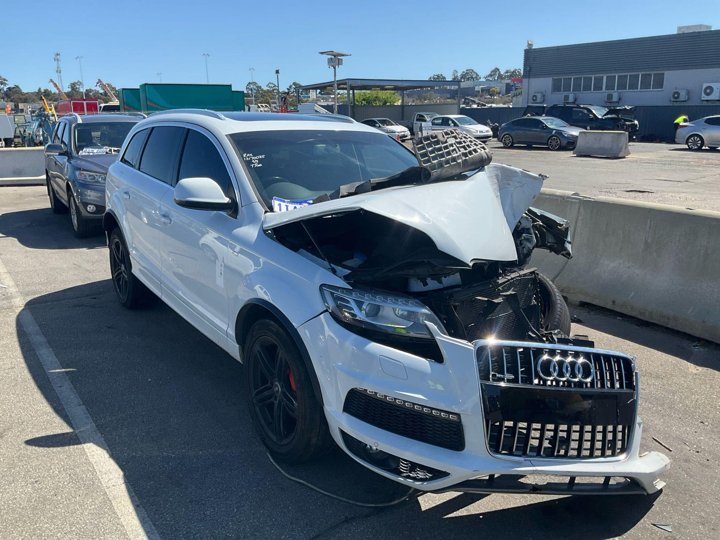 2014 Audi Q7 Station Wagon
Audi
Q7