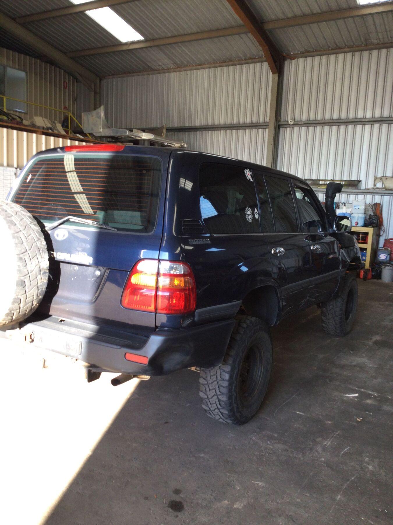 1999 Toyota Land Cruiser Station Wagon
Toyota
Land Cruiser