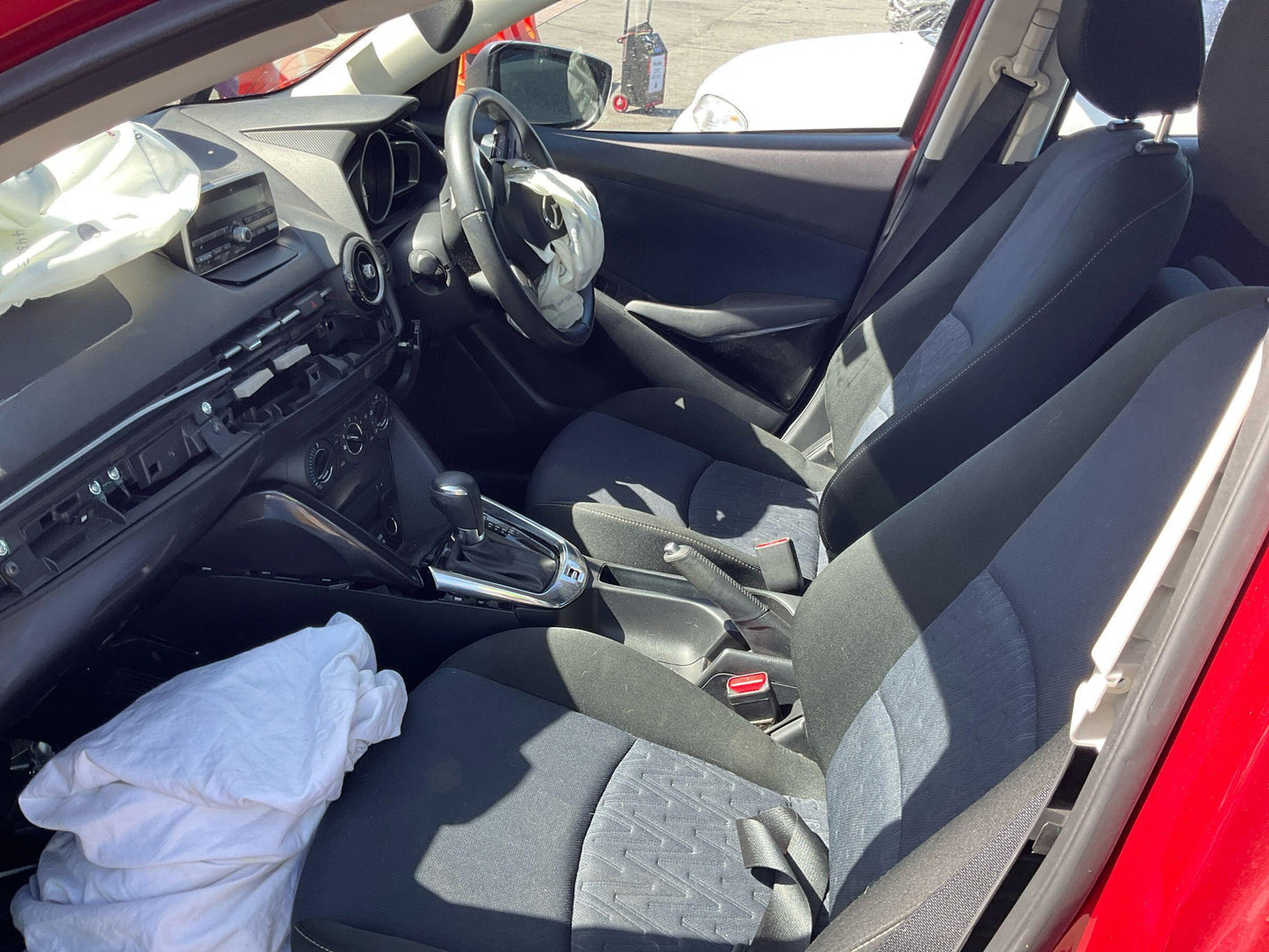 2015 Mazda Mazda2 DJ2HAA DJ2HAAHatchback
Mazda
Mazda2