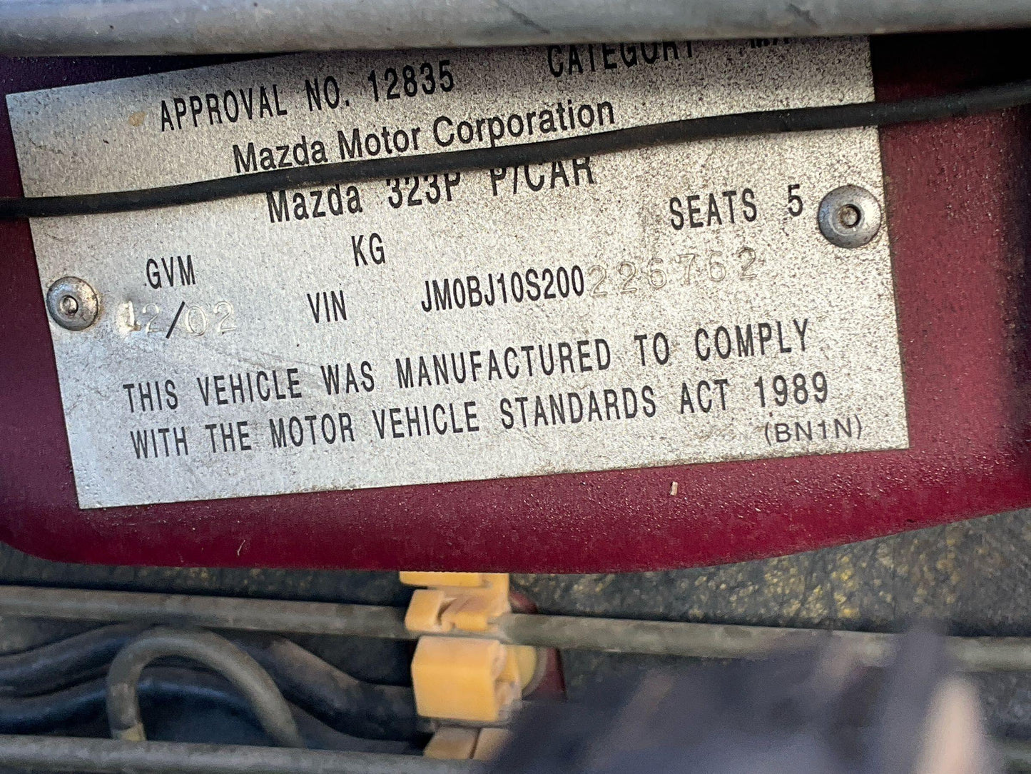 Mazda
323