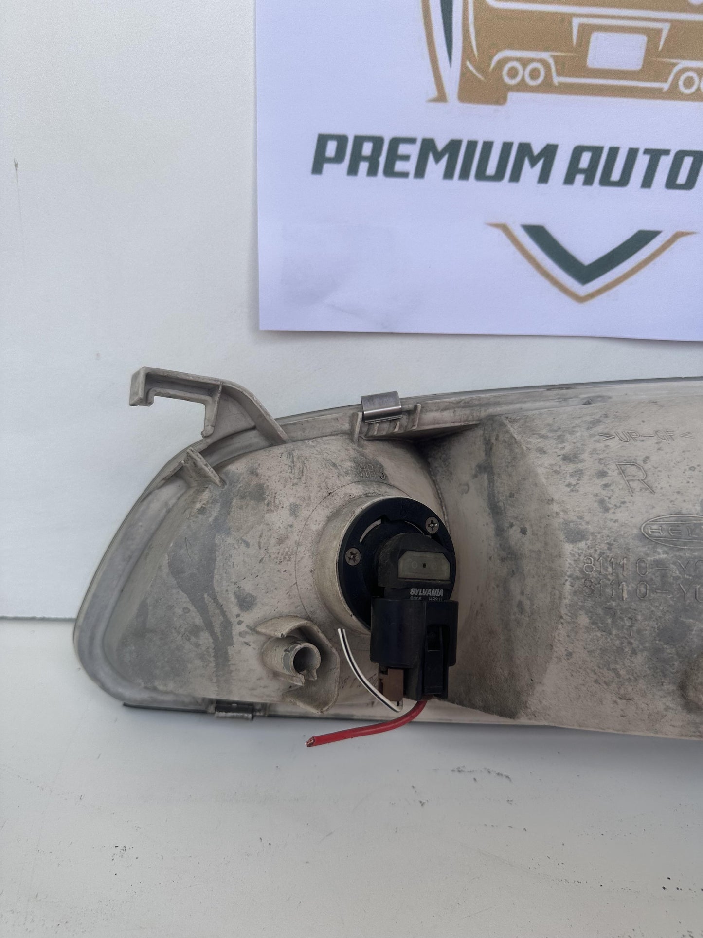 2000 Right Headlight