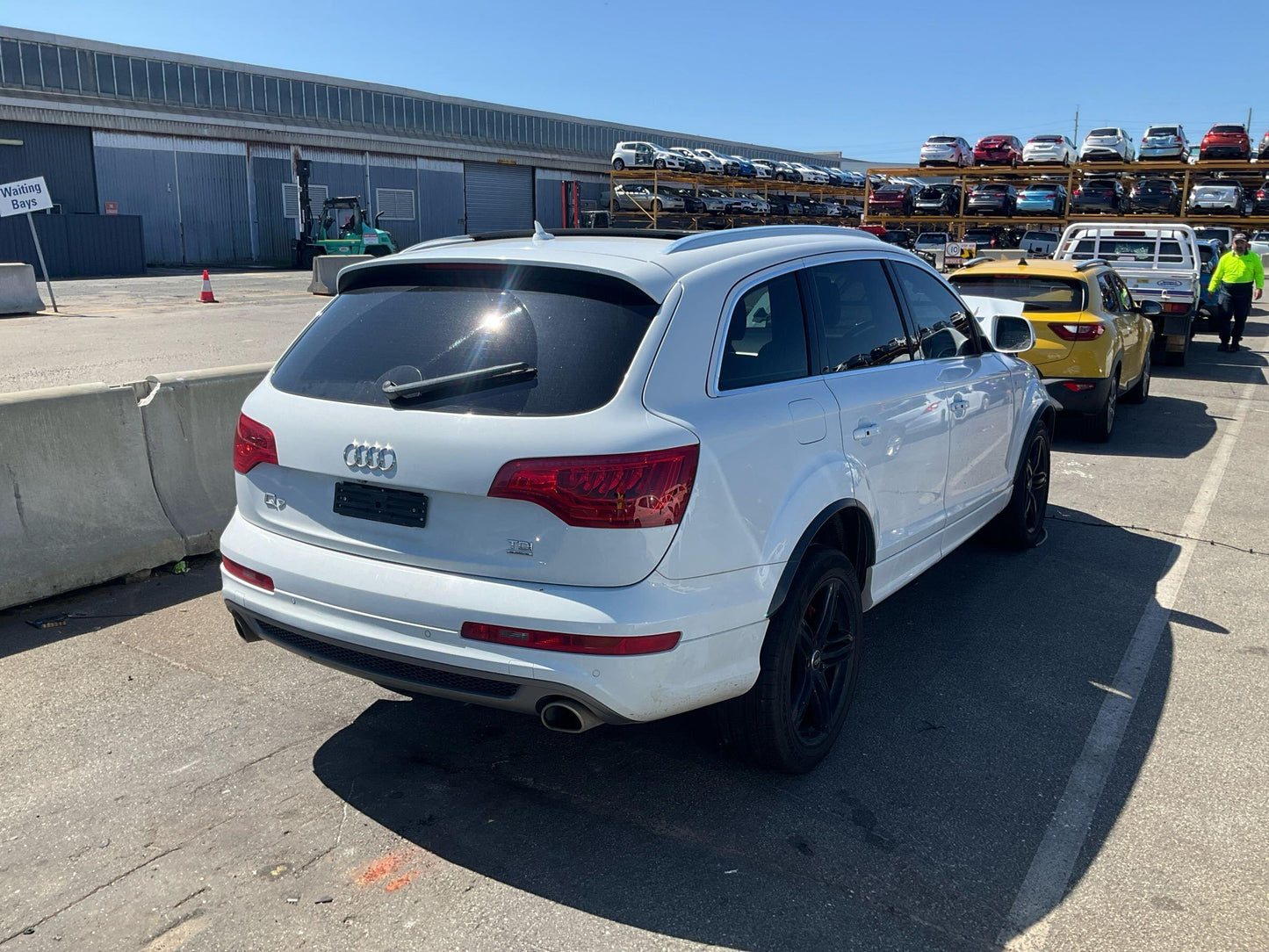 2014 Audi Q7 Station Wagon
Audi
Q7