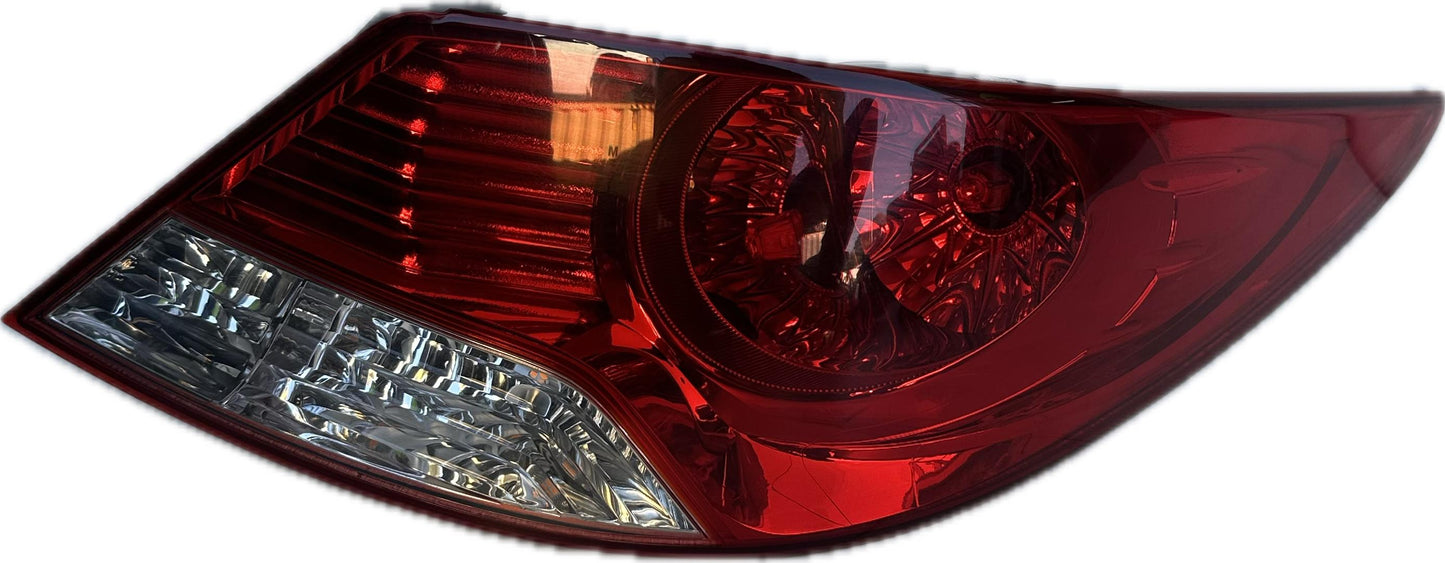 2013 Hyundai Accent Right Taillight