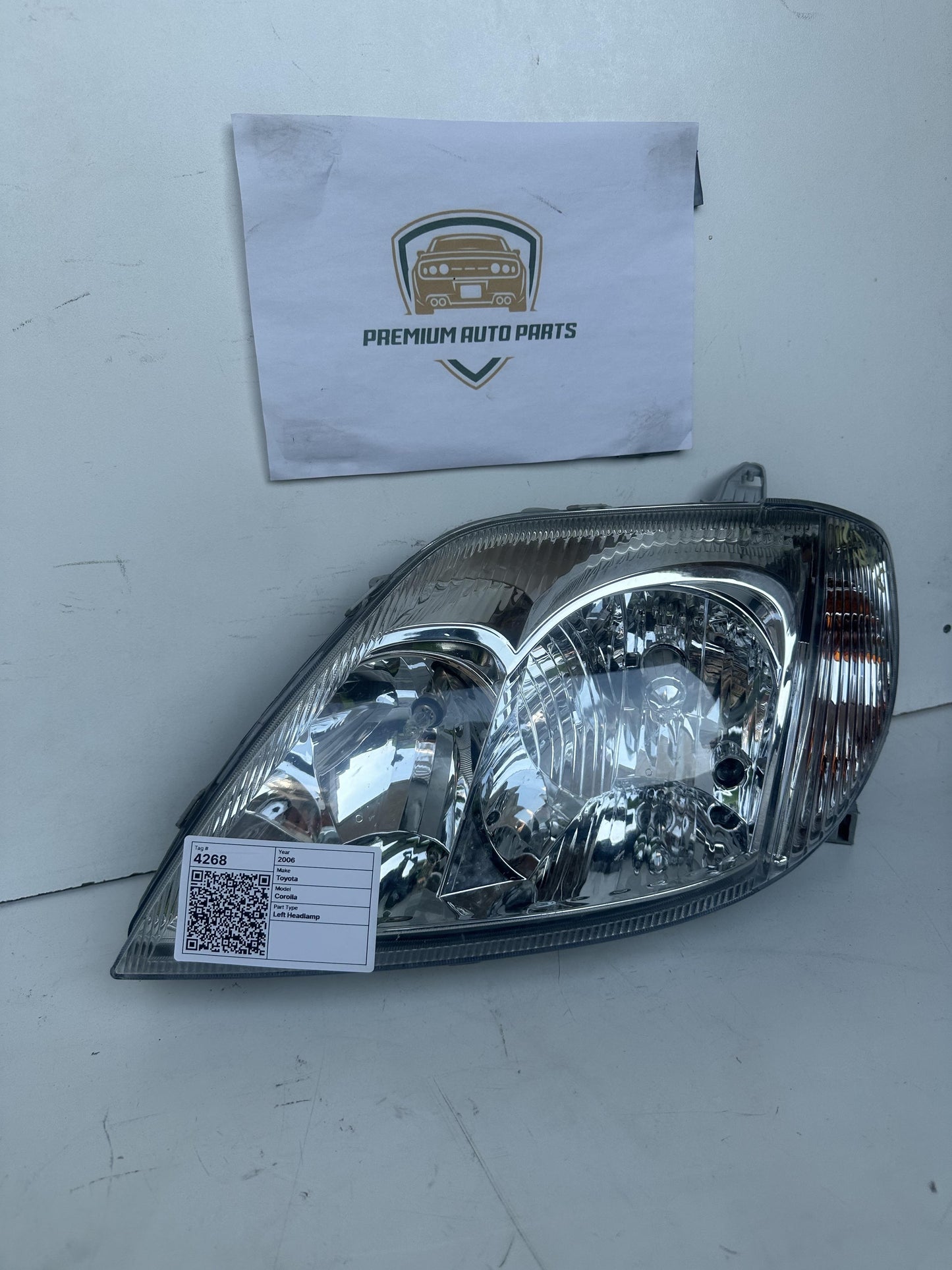 2006 Left Headlight